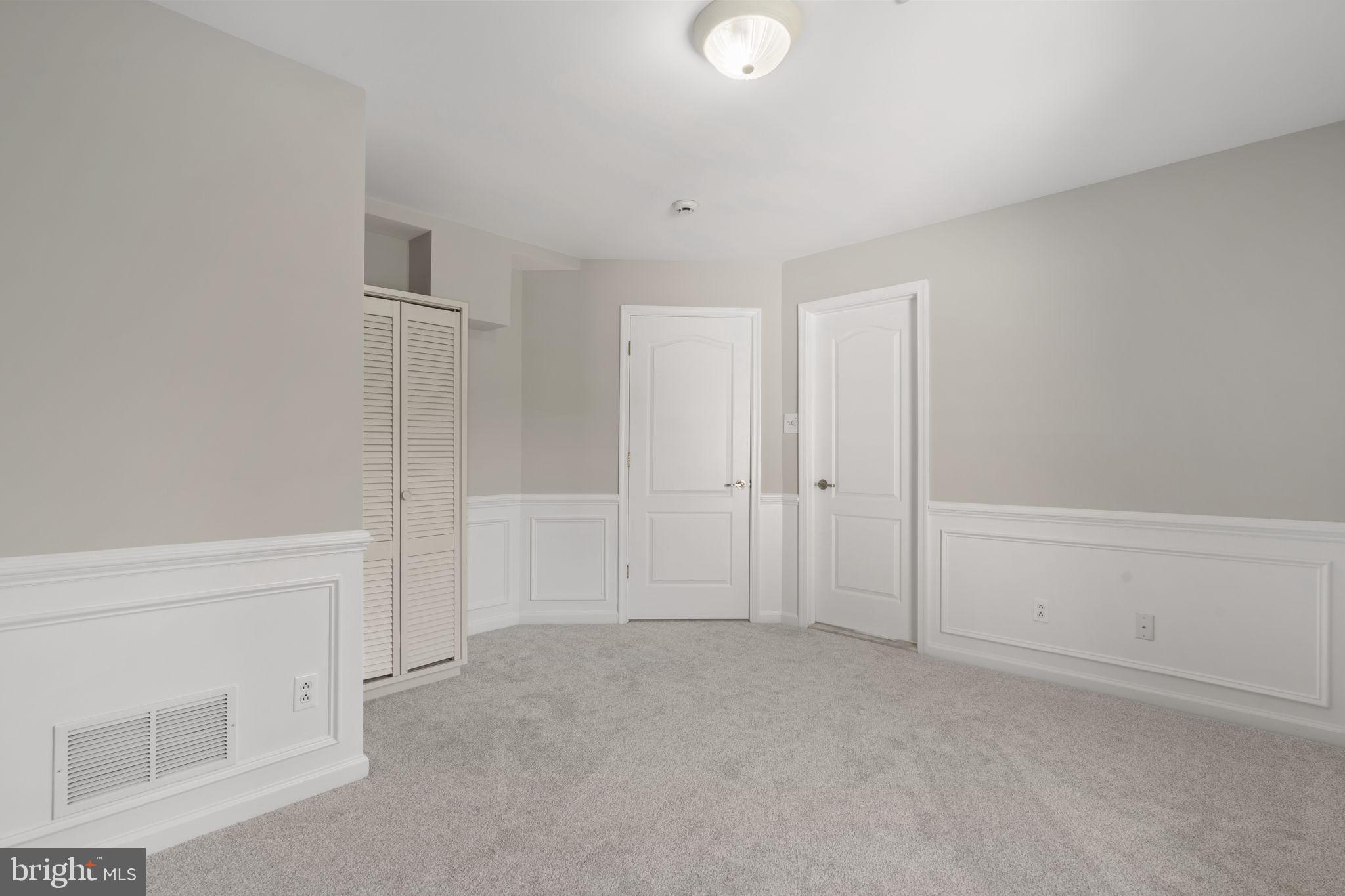 HOLLAND MEADOWS - Residential