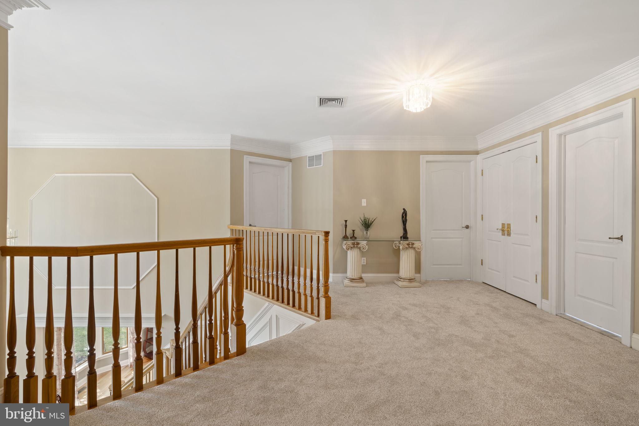 HOLLAND MEADOWS - Residential