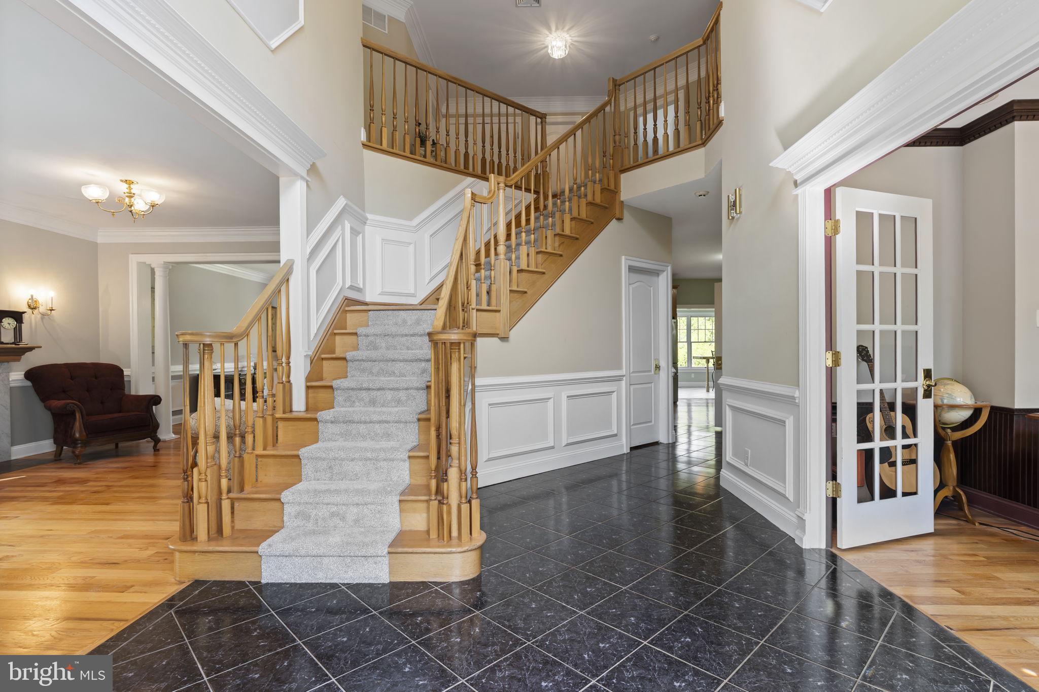 HOLLAND MEADOWS - Residential