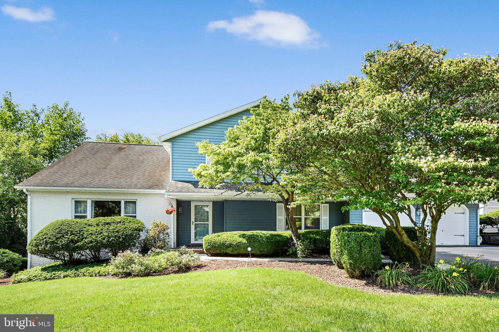 30 W ELM STREET