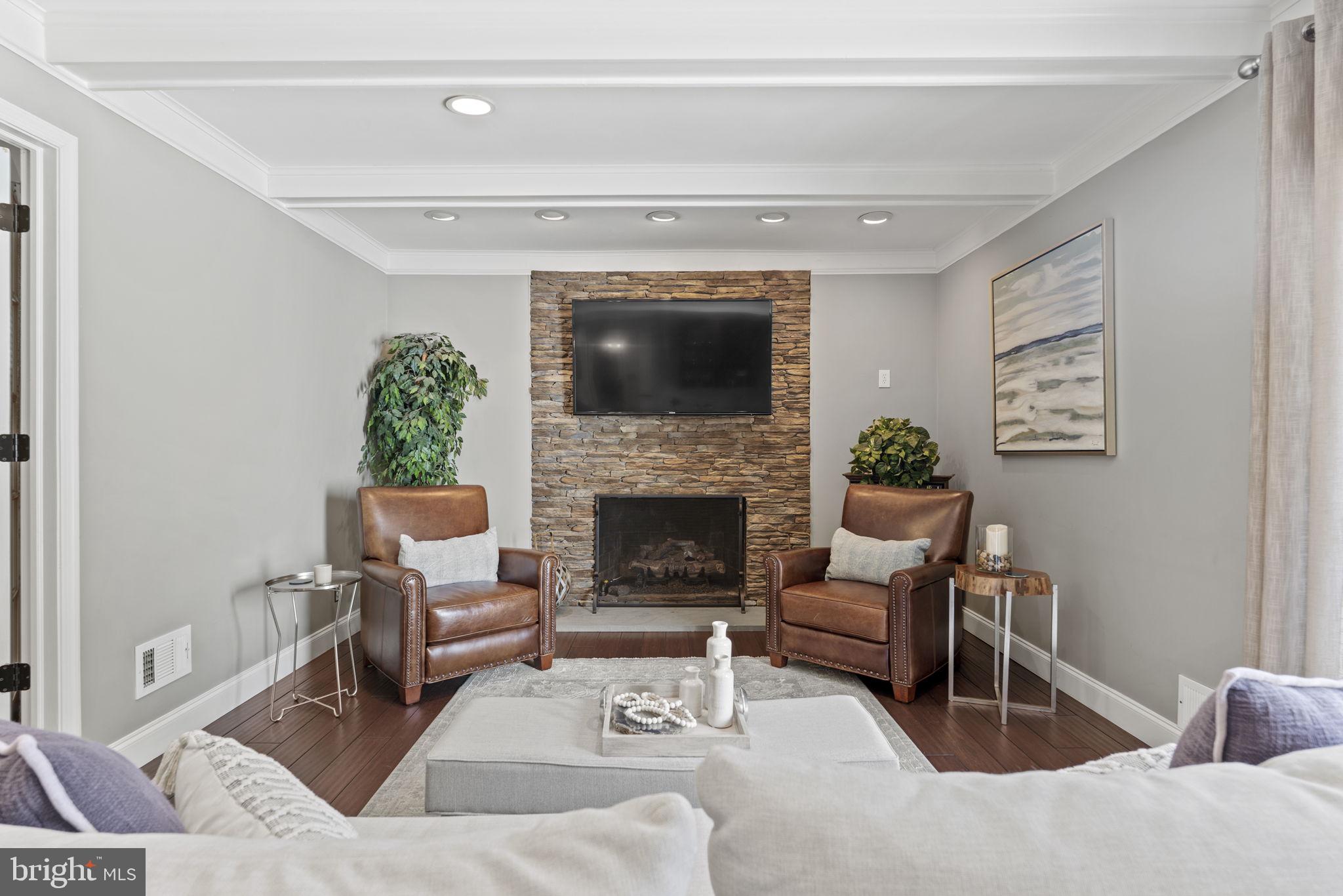 EAST GATE OF POTOMAC - Residential