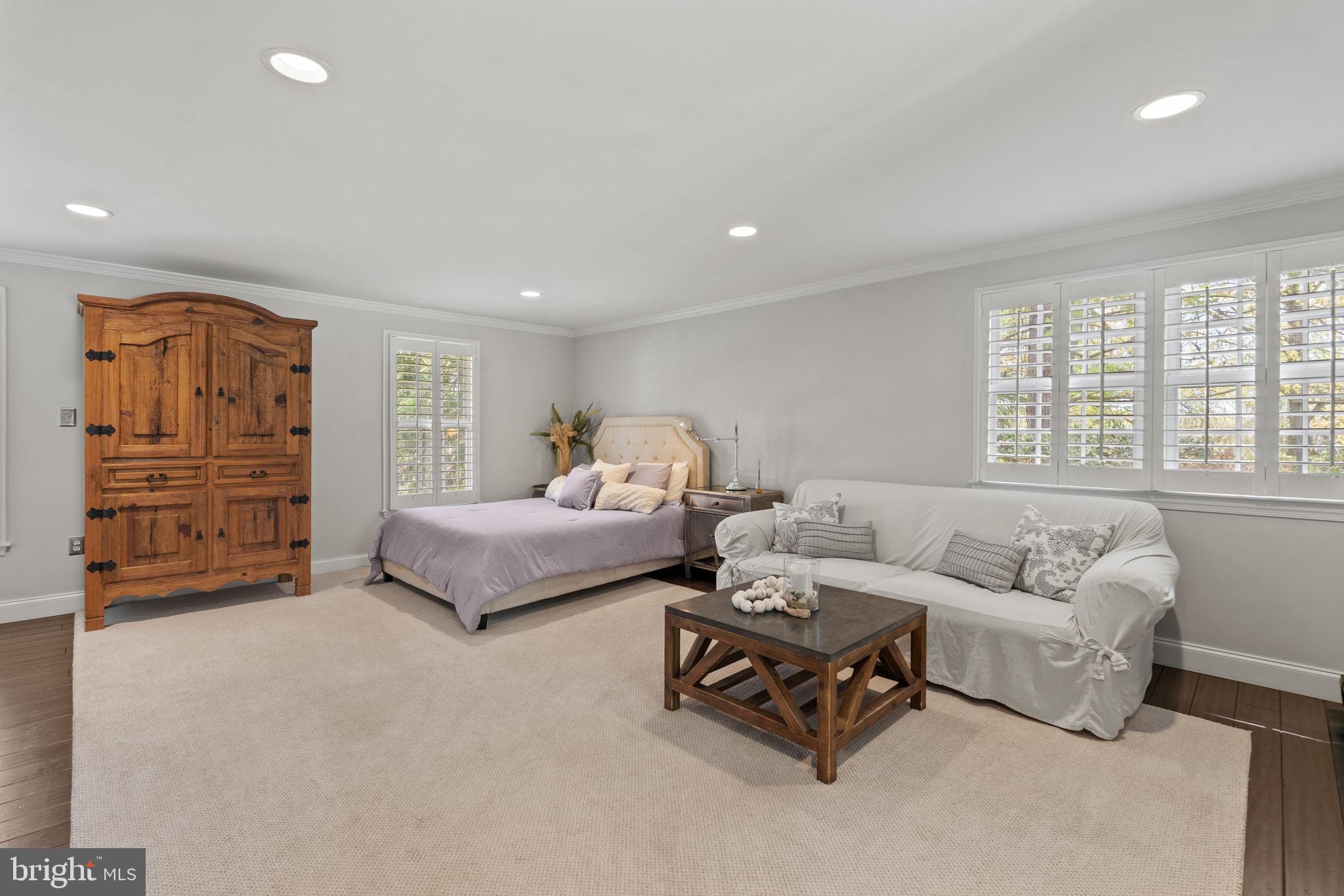 EAST GATE OF POTOMAC - Residential