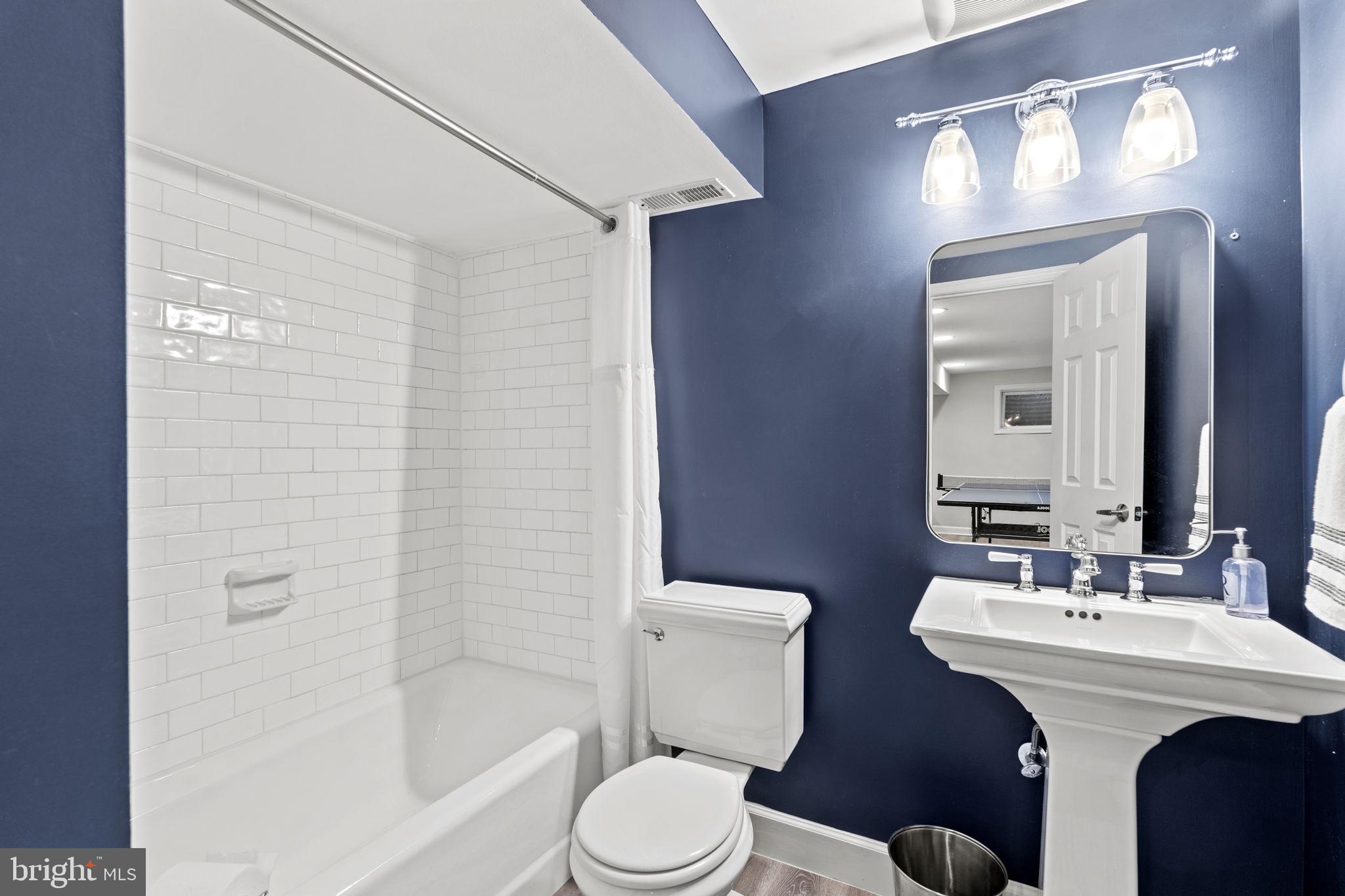 EAST GATE OF POTOMAC - Residential