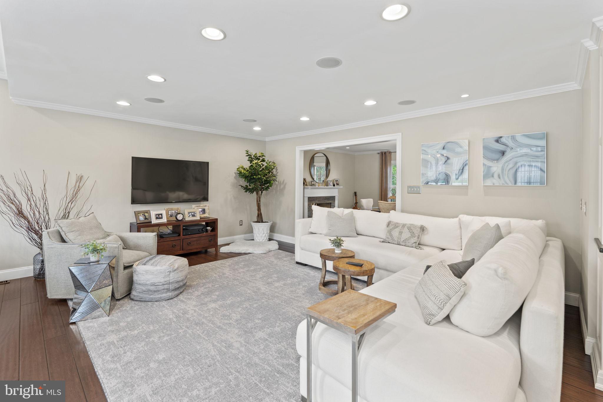 EAST GATE OF POTOMAC - Residential