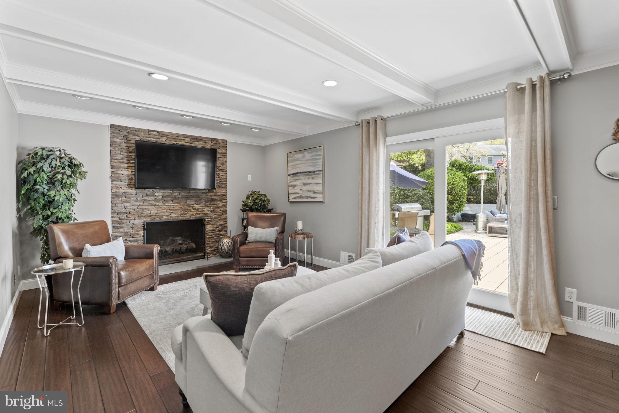 EAST GATE OF POTOMAC - Residential