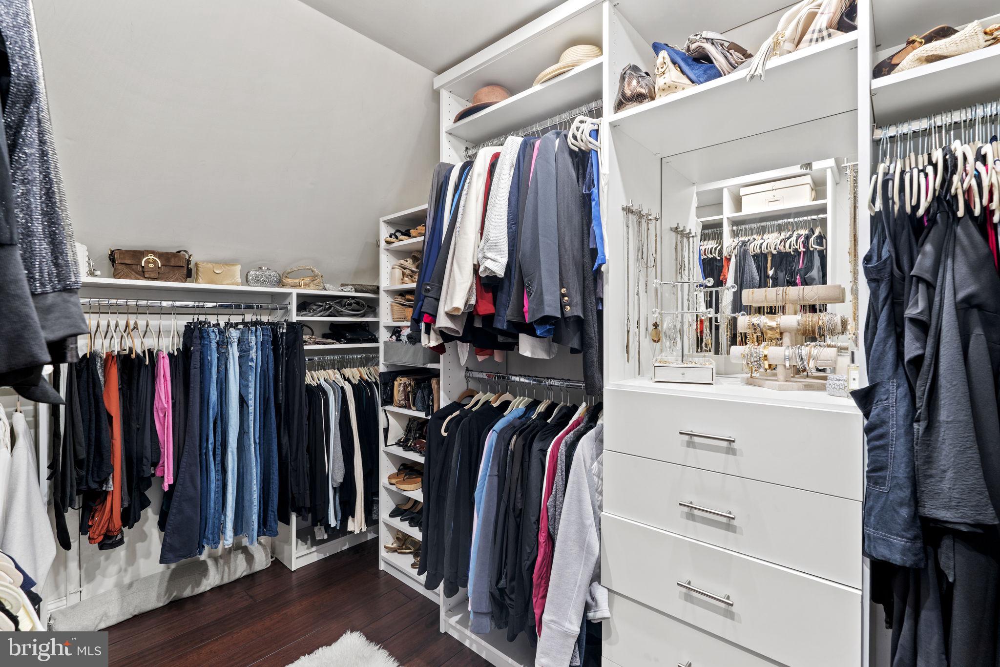 EAST GATE OF POTOMAC - Residential