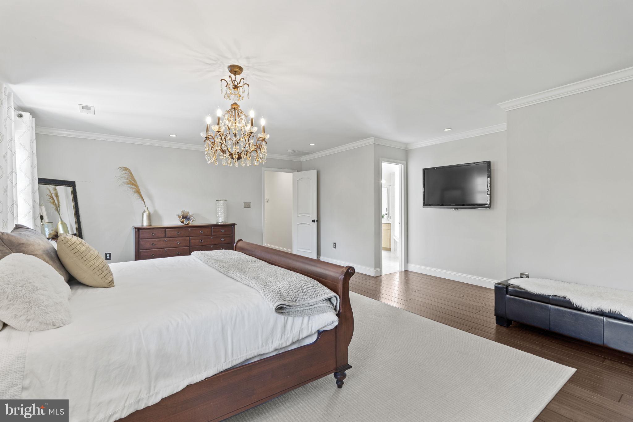 EAST GATE OF POTOMAC - Residential