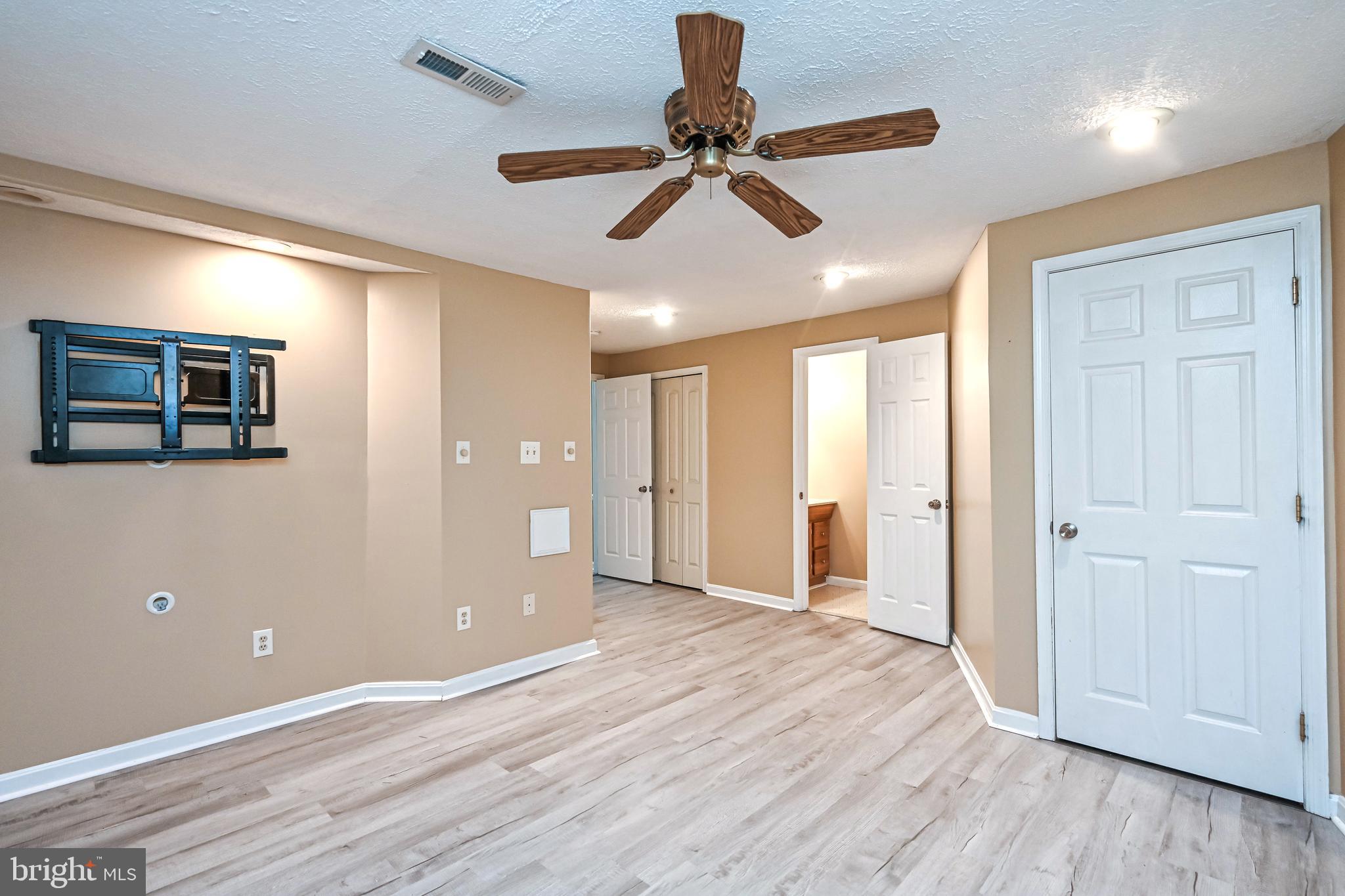 105 SUNNY HILL COURT