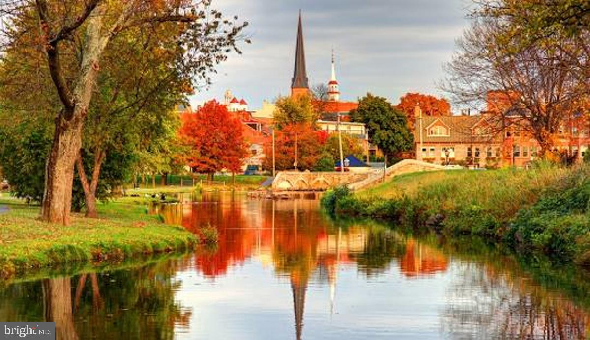 COMMONS OF AVALON - Residential Lease