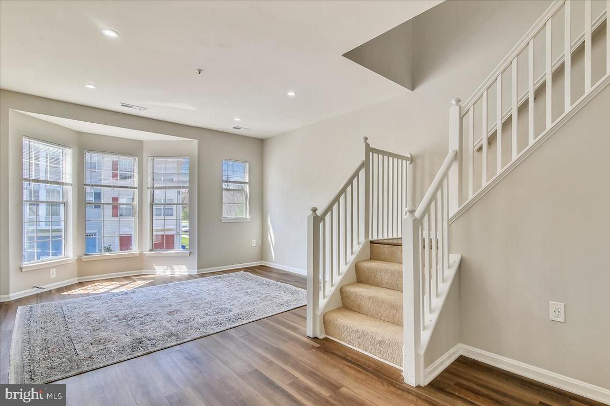 COMMONS OF AVALON - Residential Lease