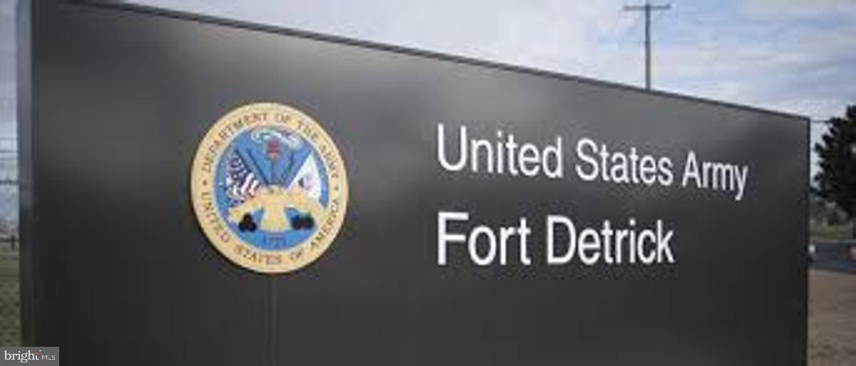 COMMONS OF AVALON - Residential Lease