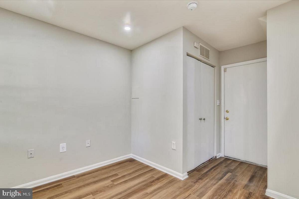 COMMONS OF AVALON - Residential Lease