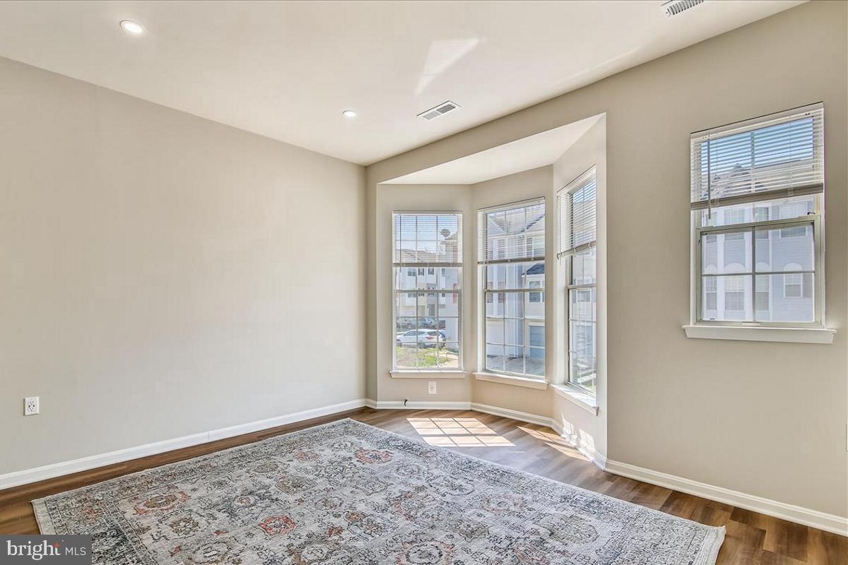 COMMONS OF AVALON - Residential Lease