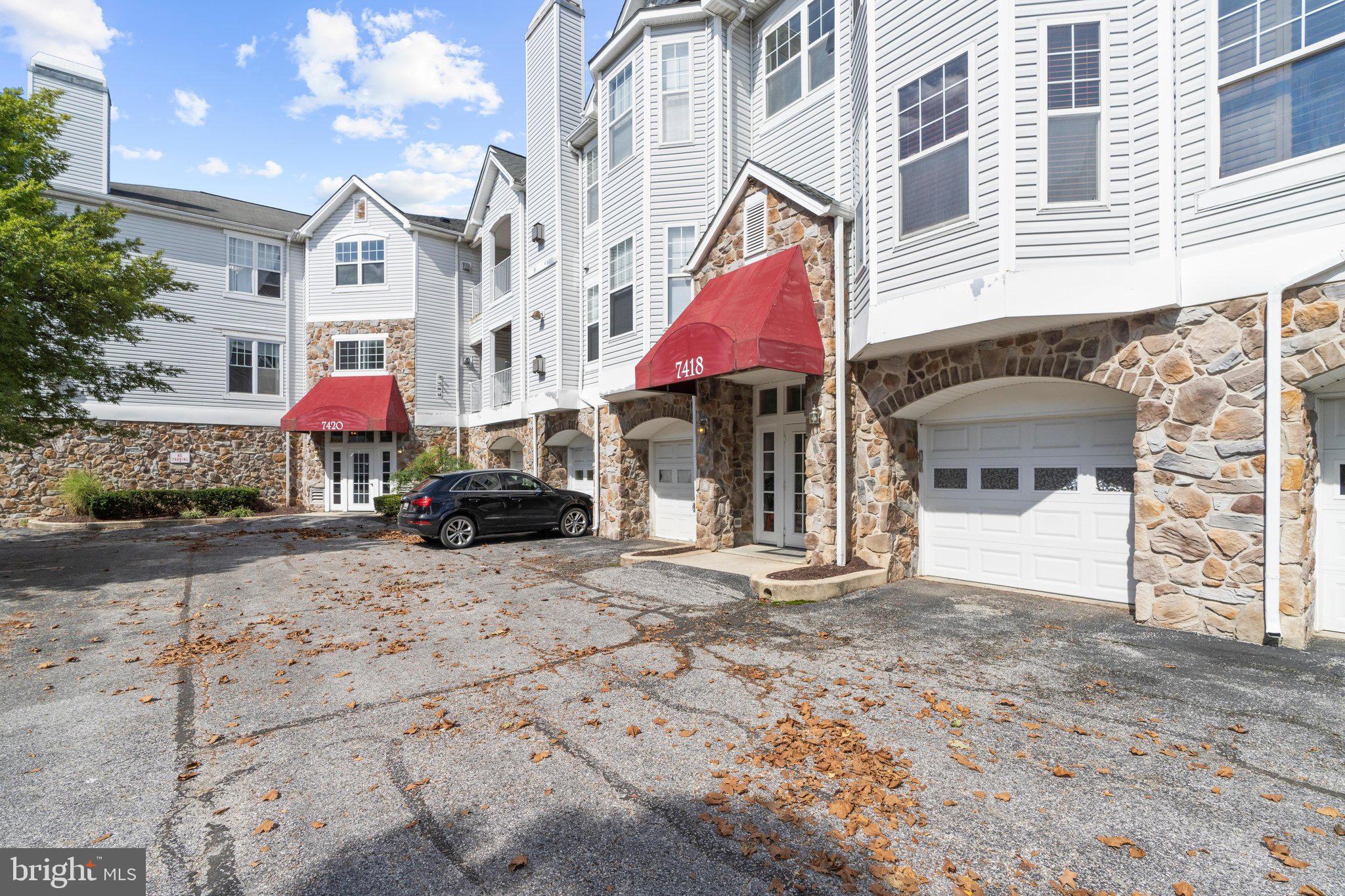 7418 HINDON CIRCLE B1 103