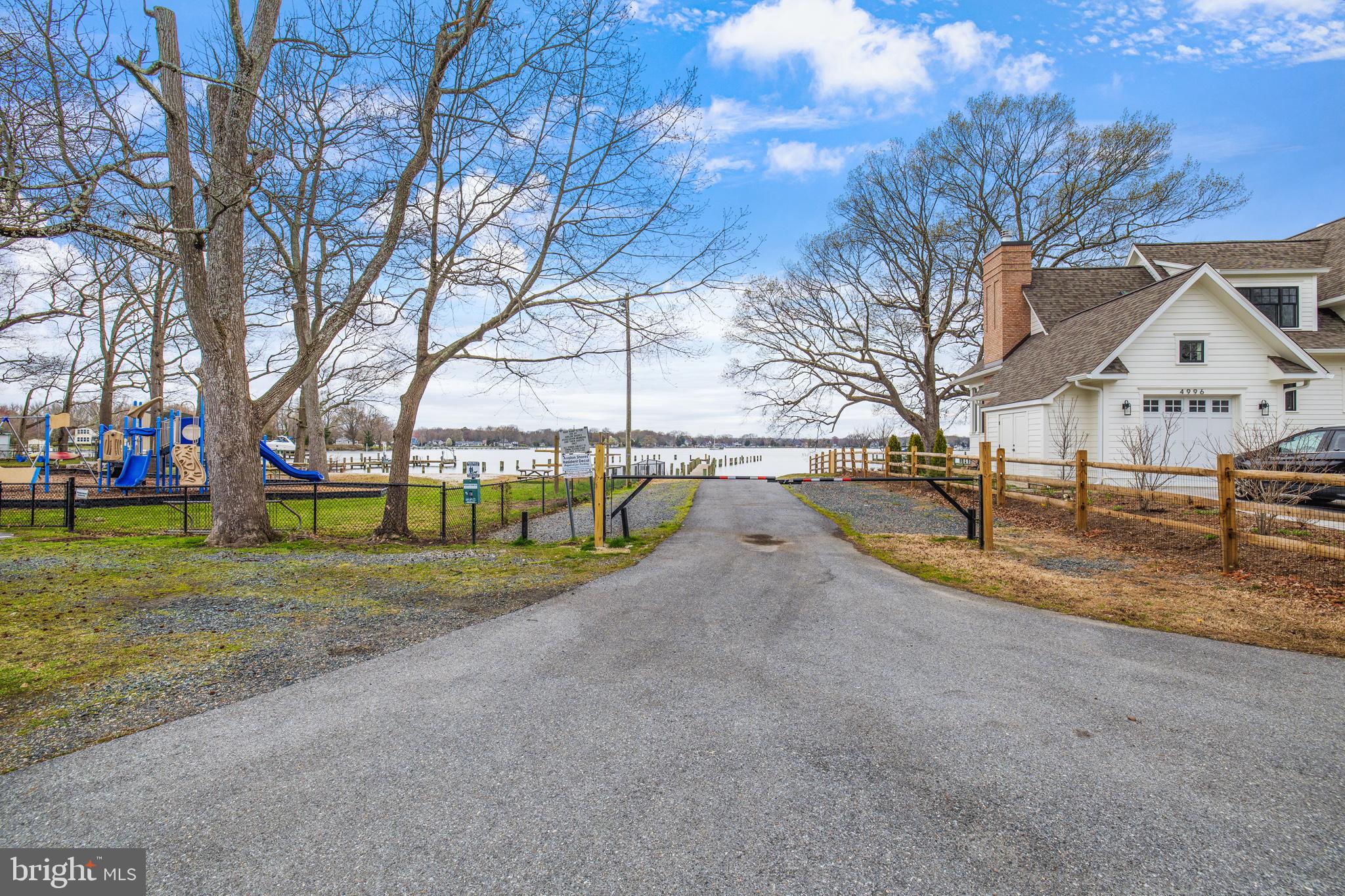 AVALON SHORES - Residential