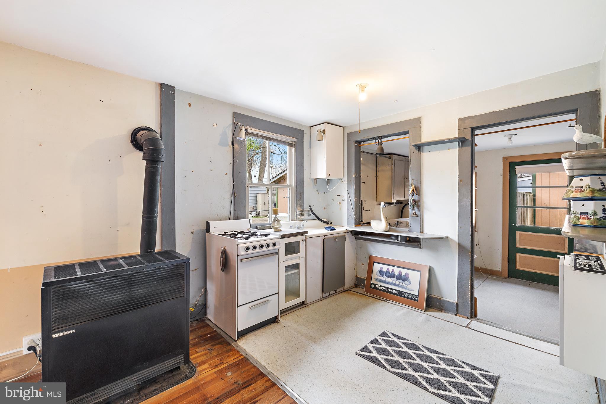 AVALON SHORES - Residential