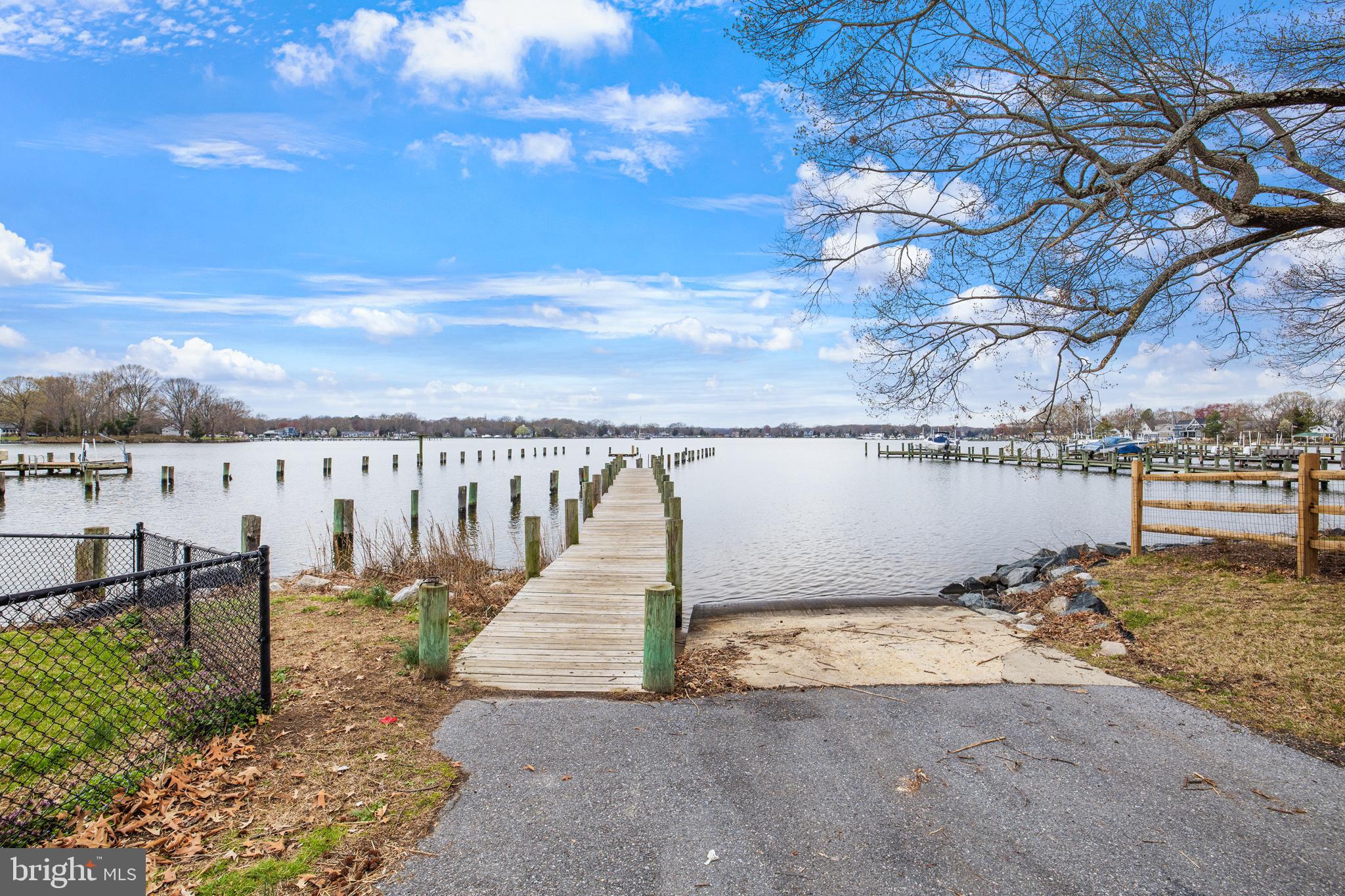 AVALON SHORES - Residential