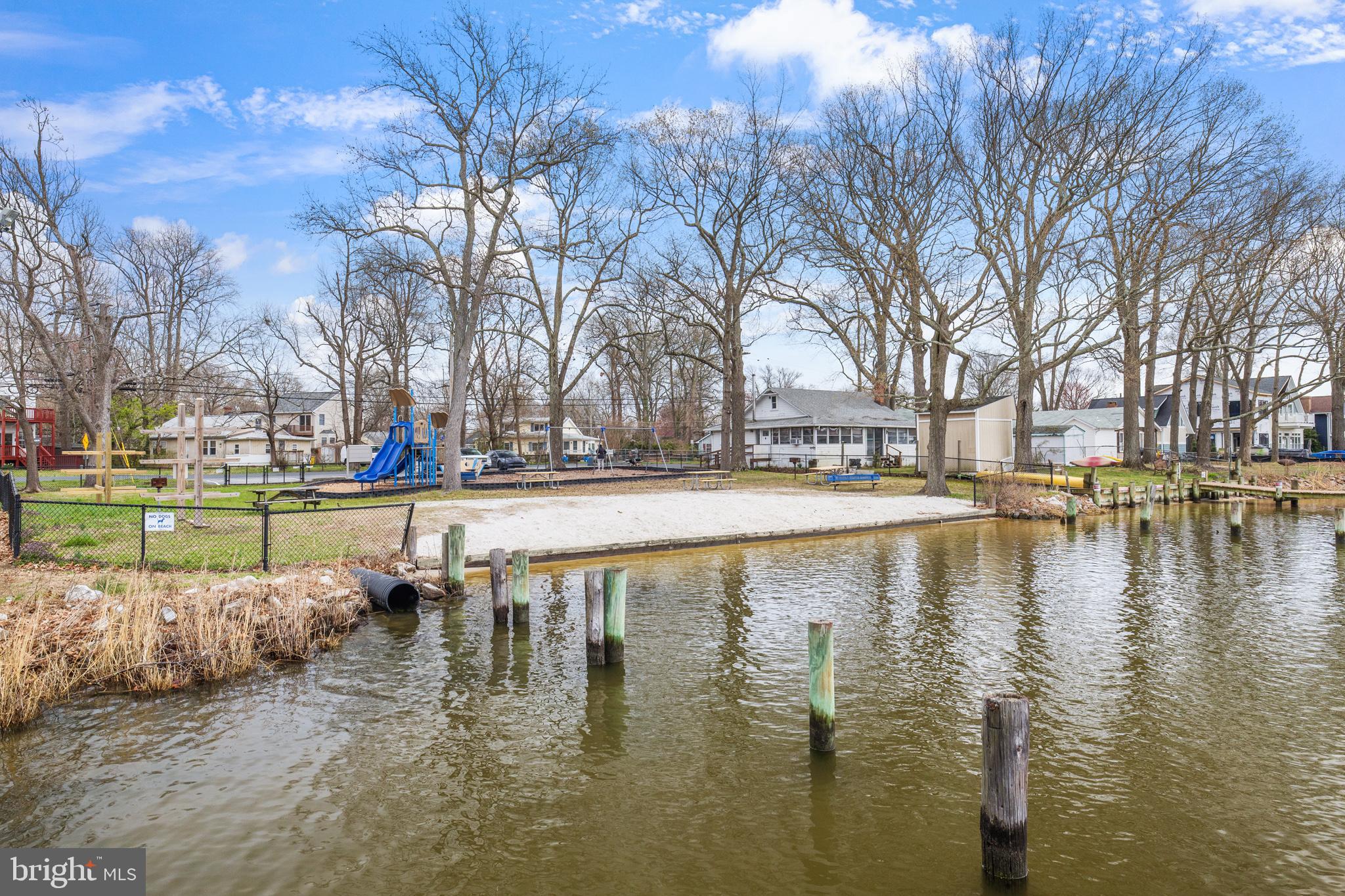 AVALON SHORES - Residential