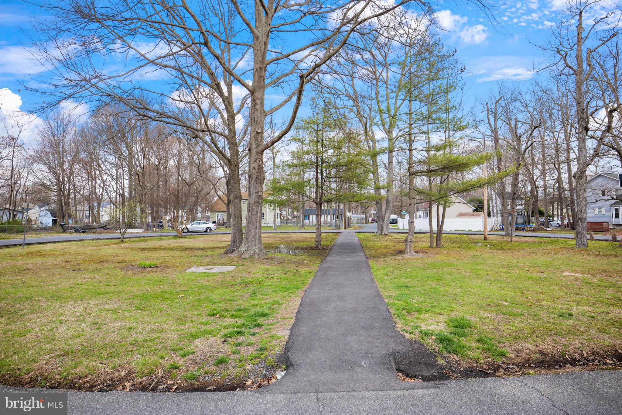 AVALON SHORES - Residential