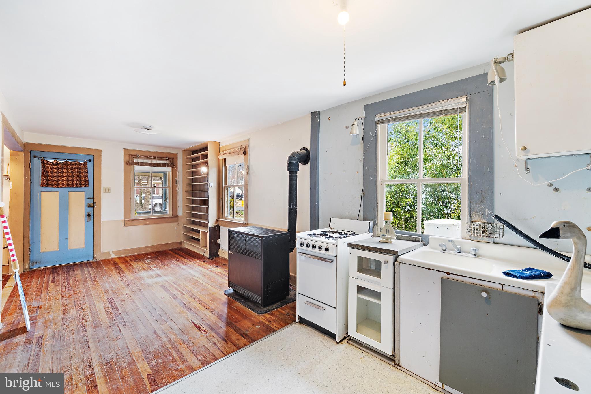 AVALON SHORES - Residential