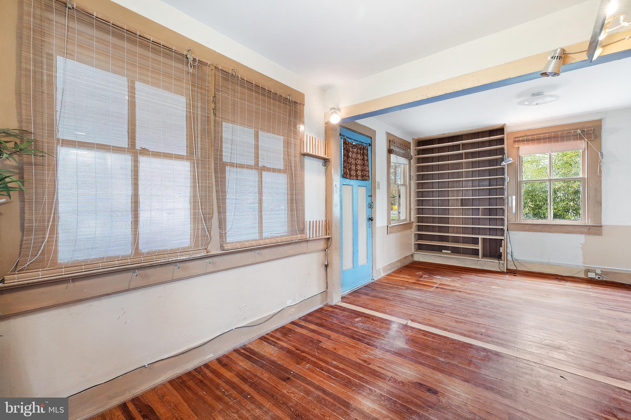 AVALON SHORES - Residential