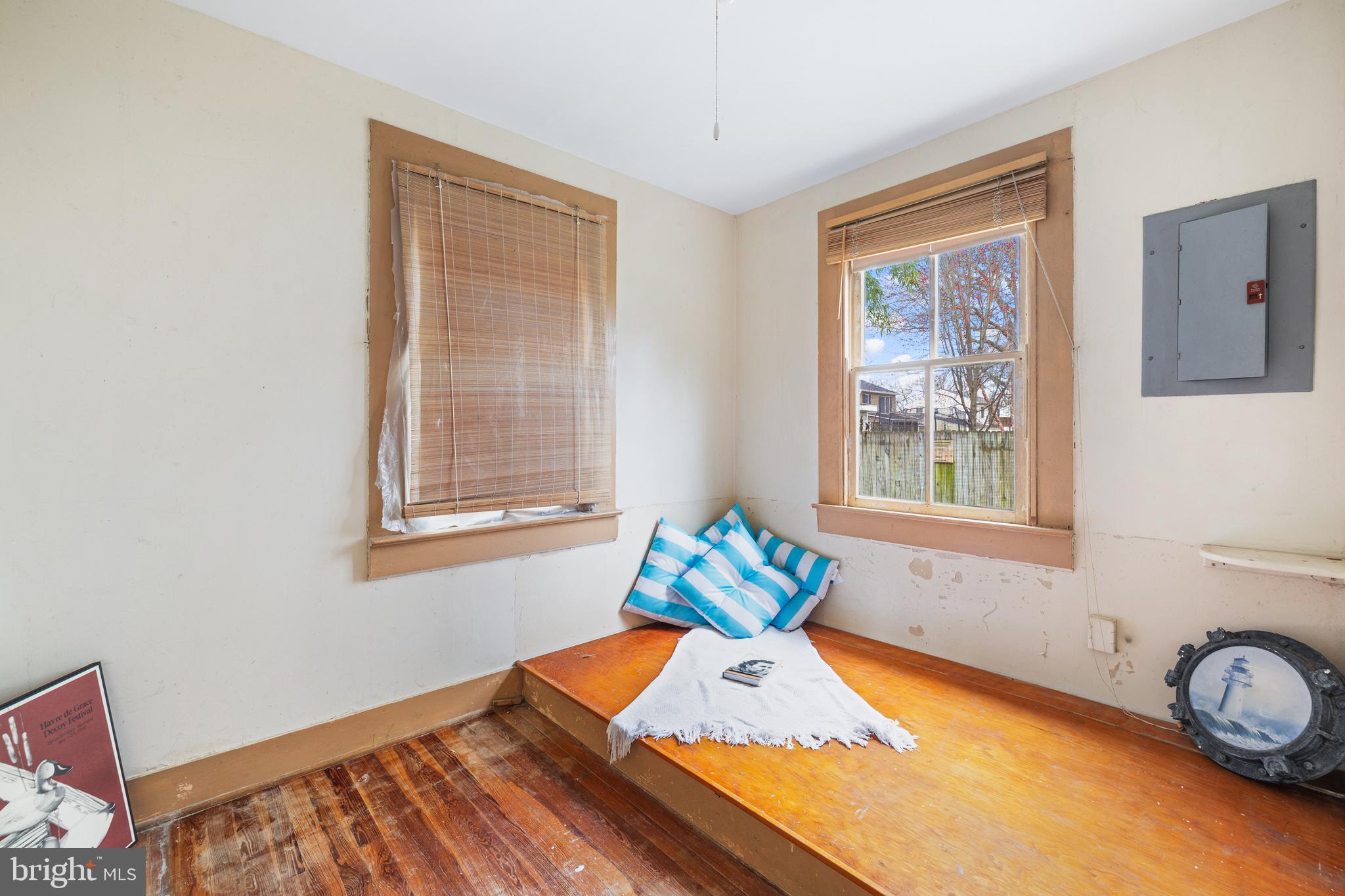 AVALON SHORES - Residential