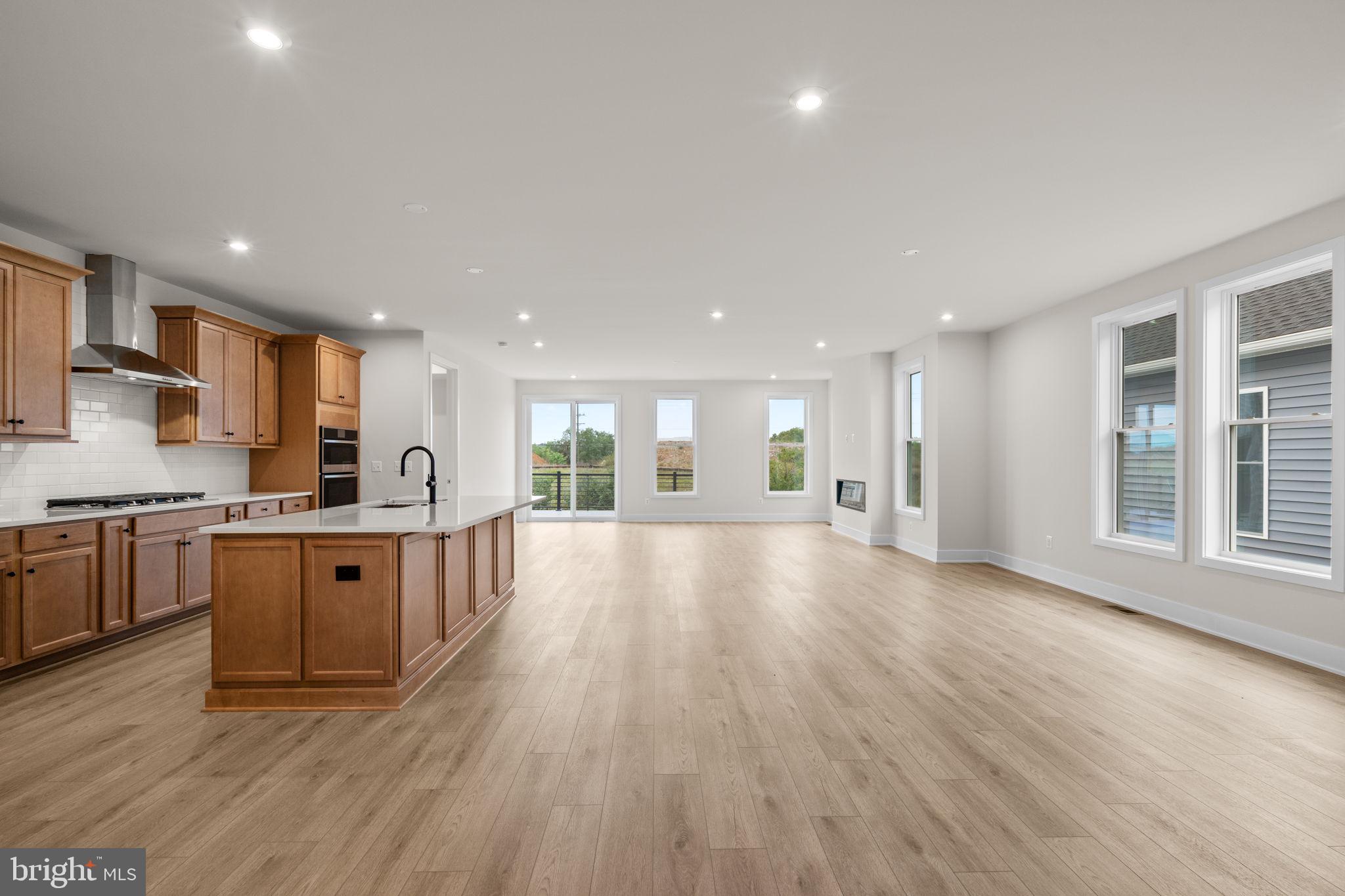 HIATT POINTE AT SNOWDEN BRIDGE - Residential