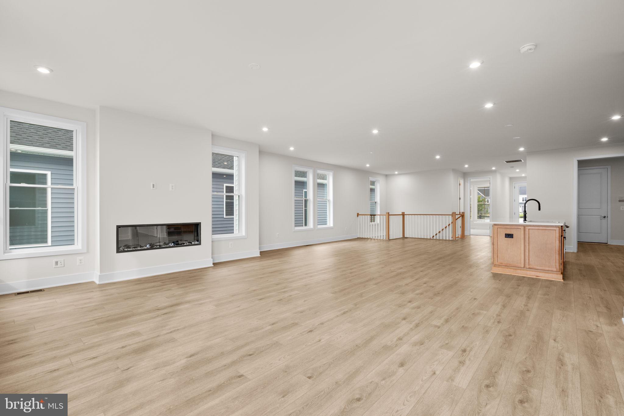 HIATT POINTE AT SNOWDEN BRIDGE - Residential