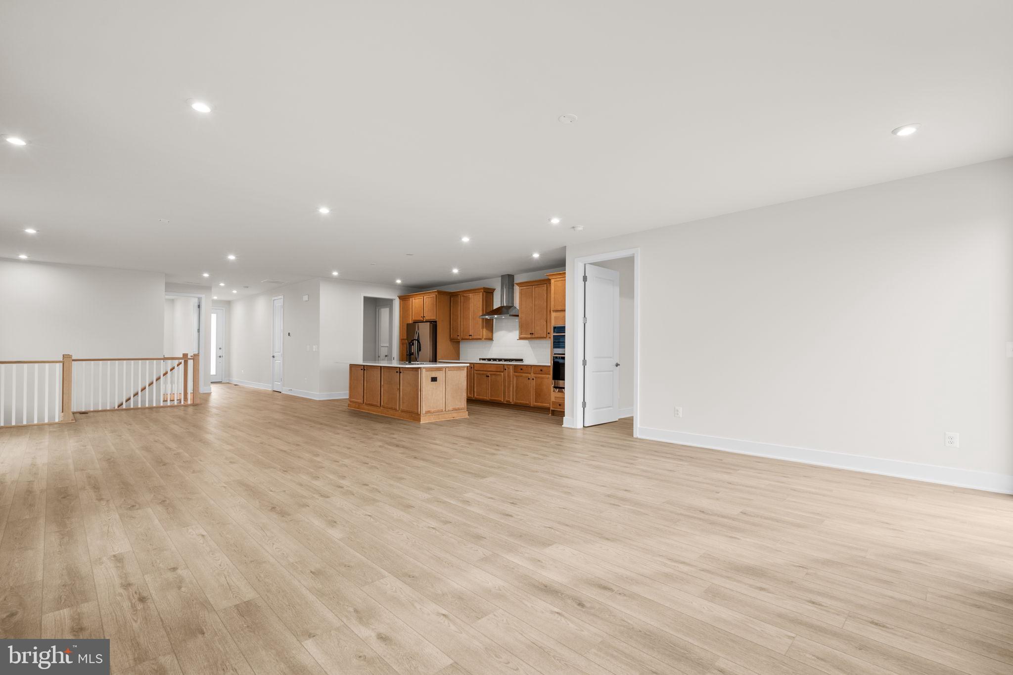 HIATT POINTE AT SNOWDEN BRIDGE - Residential