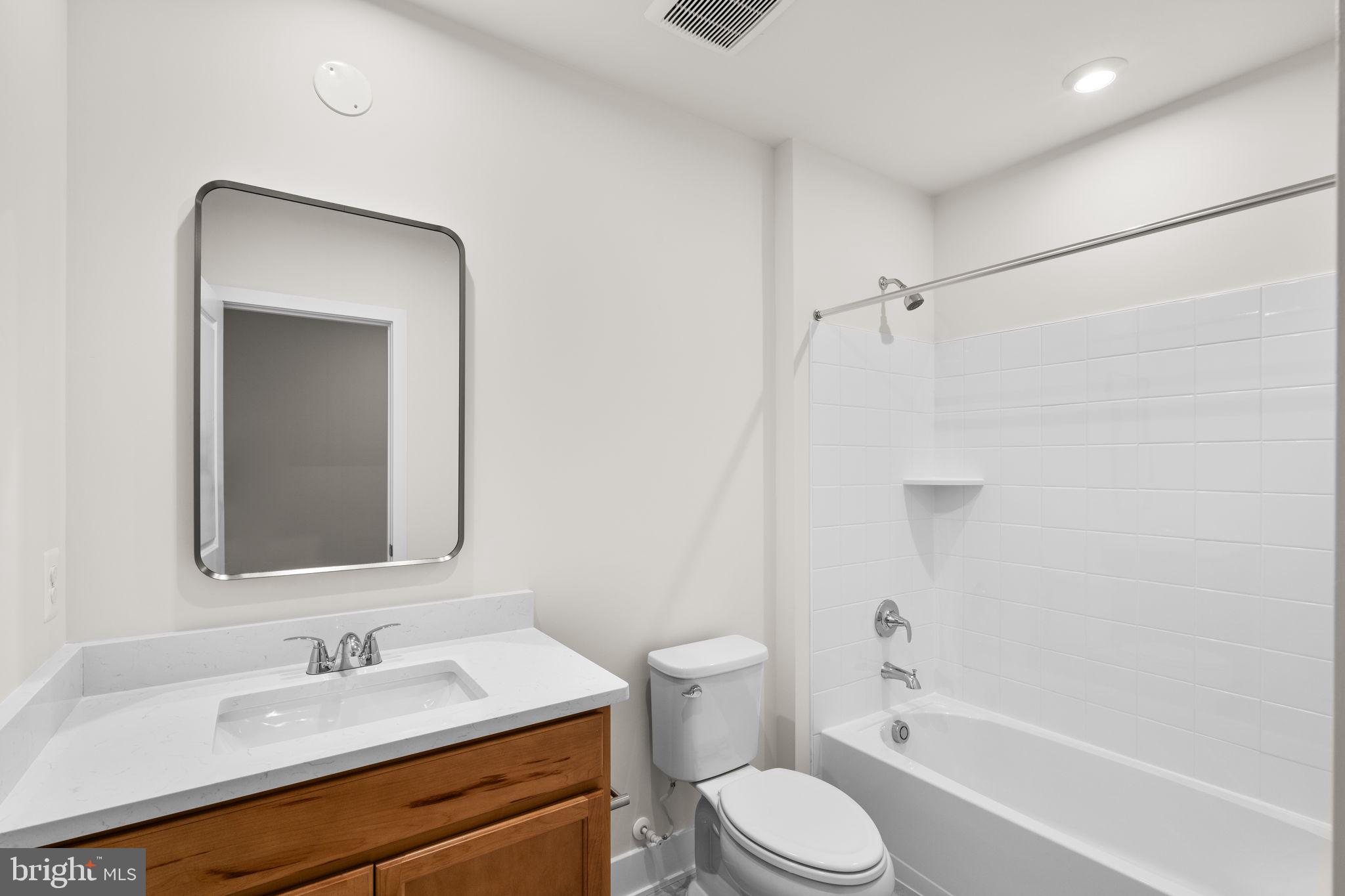 HIATT POINTE AT SNOWDEN BRIDGE - Residential