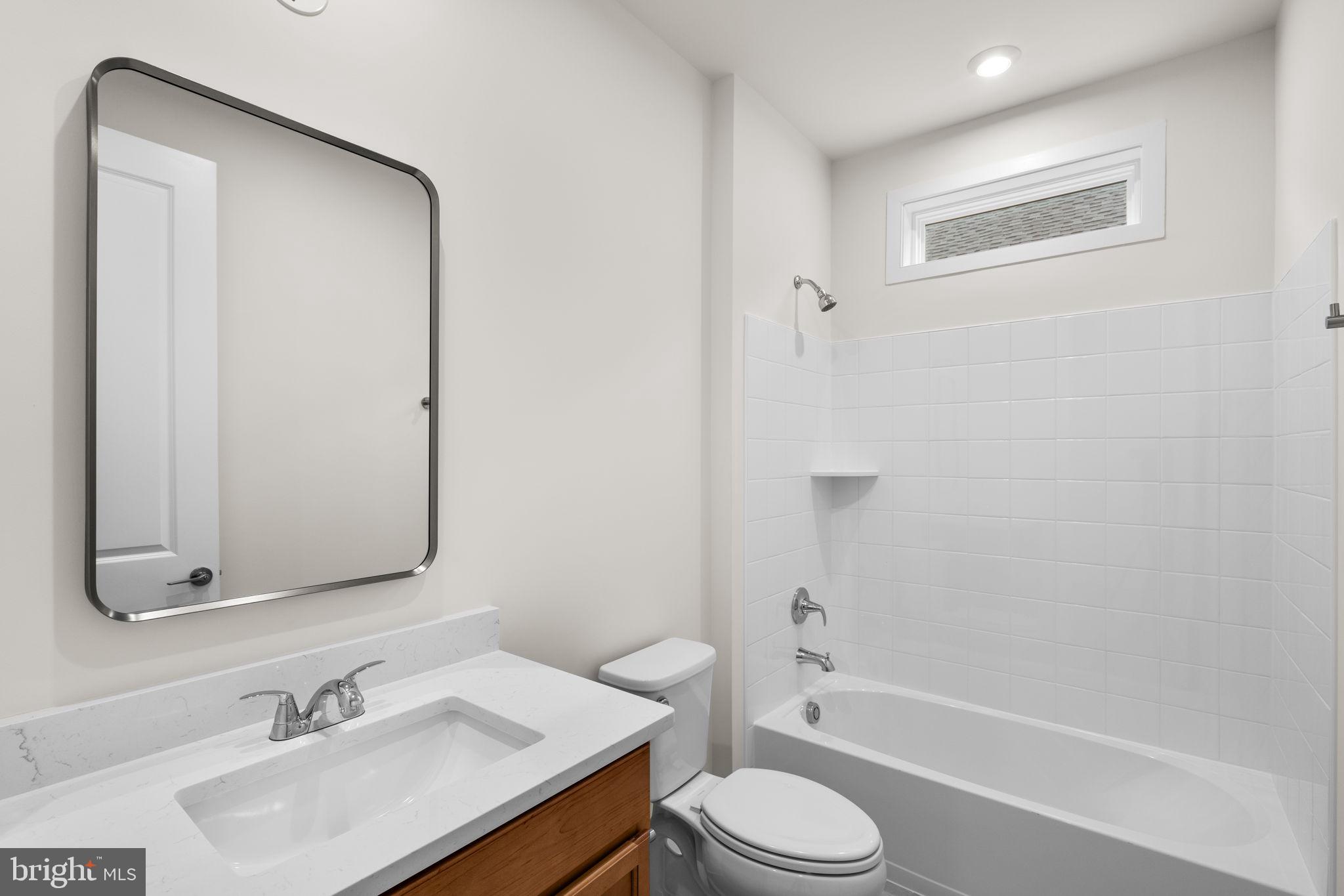 HIATT POINTE AT SNOWDEN BRIDGE - Residential