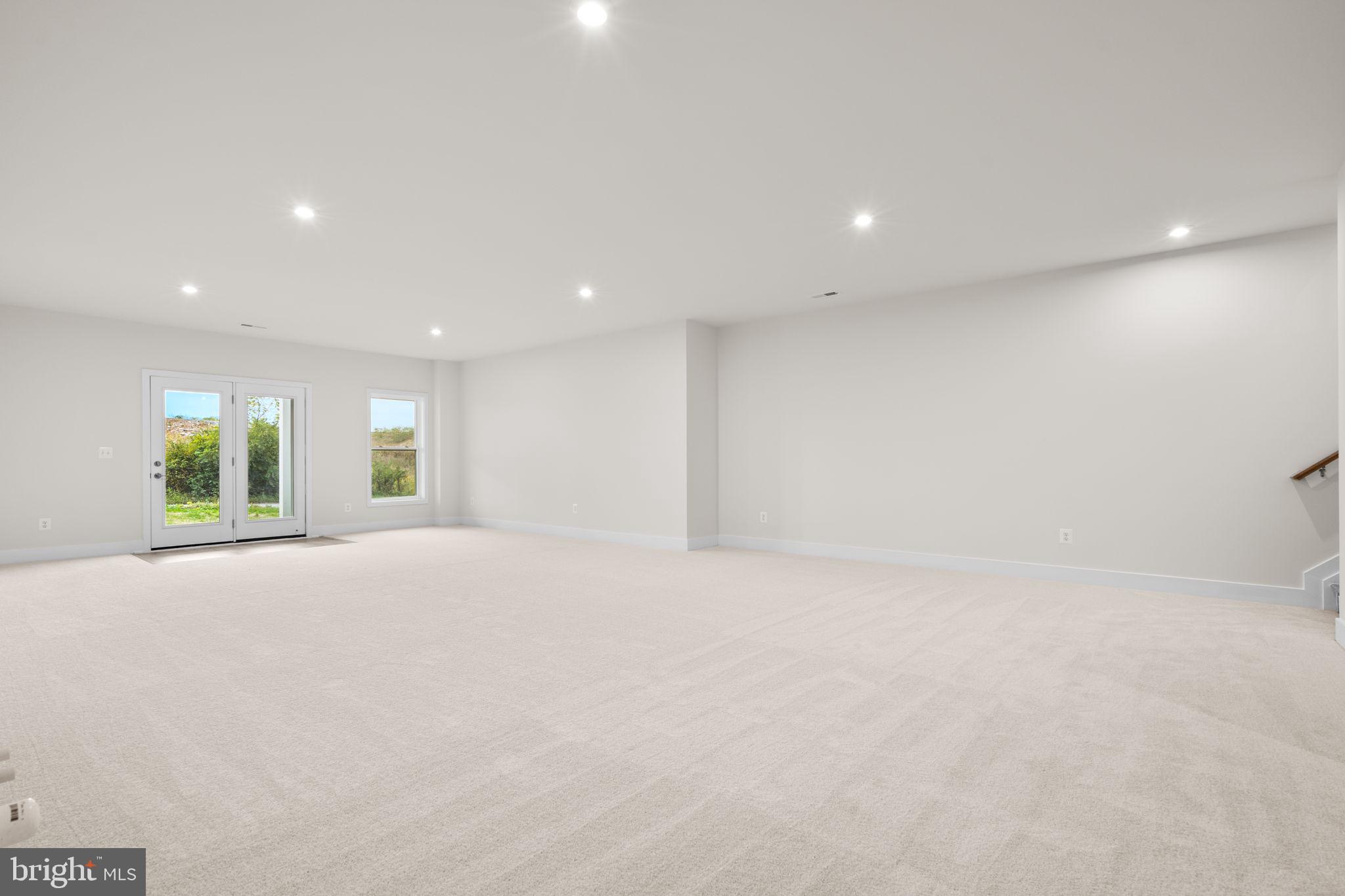 HIATT POINTE AT SNOWDEN BRIDGE - Residential