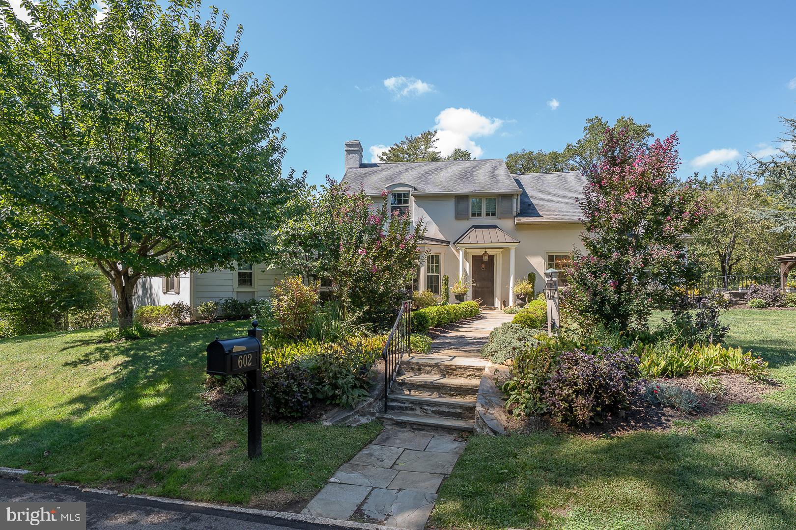 602 MONTGOMERY SCHOOL LANE