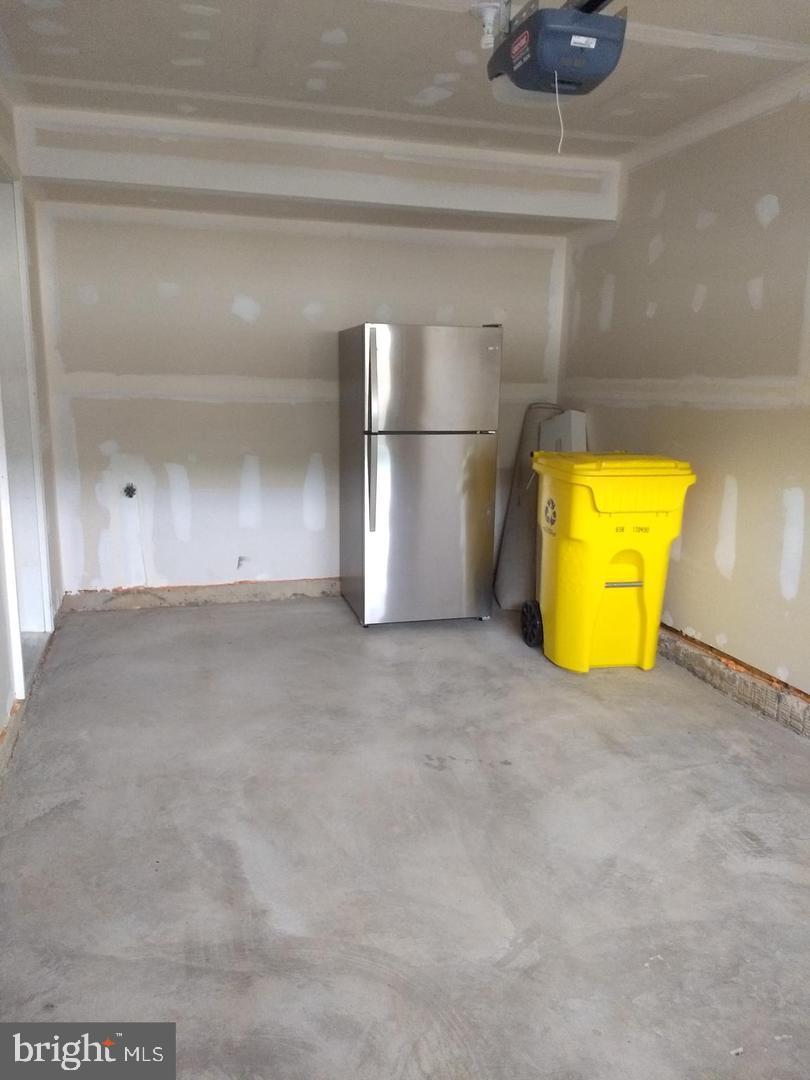 NORTH SHORE FOREST - Residential Lease