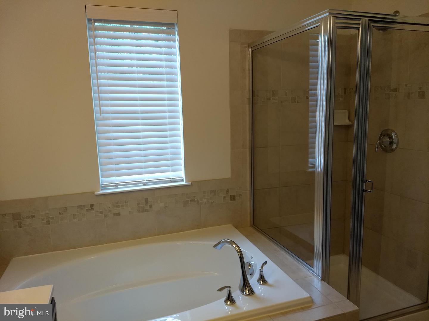 NORTH SHORE FOREST - Residential Lease