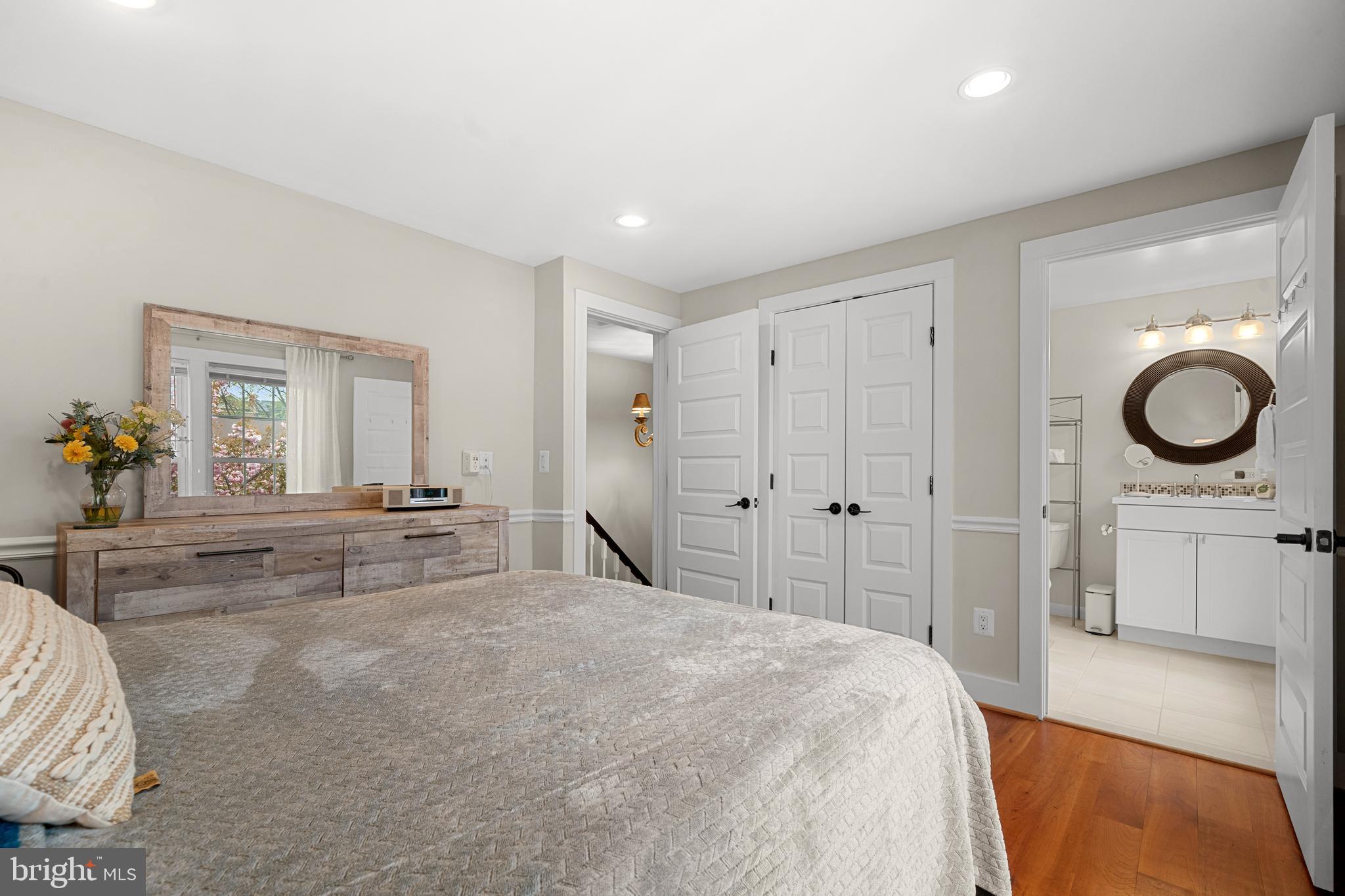 COURTS OF TYSONS - Residential