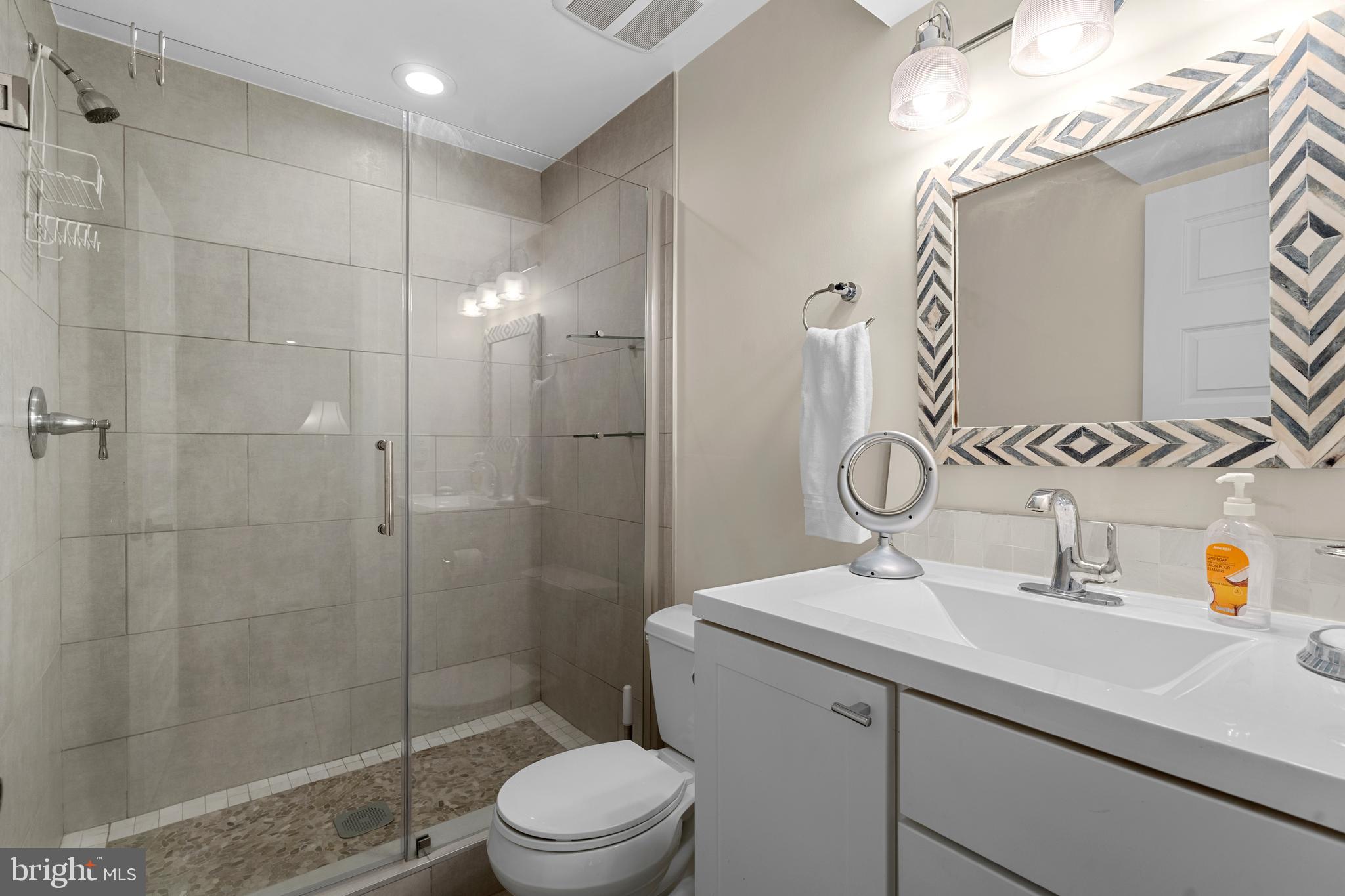 COURTS OF TYSONS - Residential