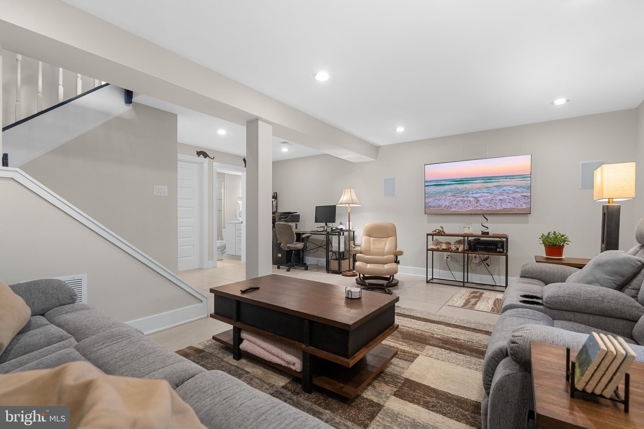 COURTS OF TYSONS - Residential