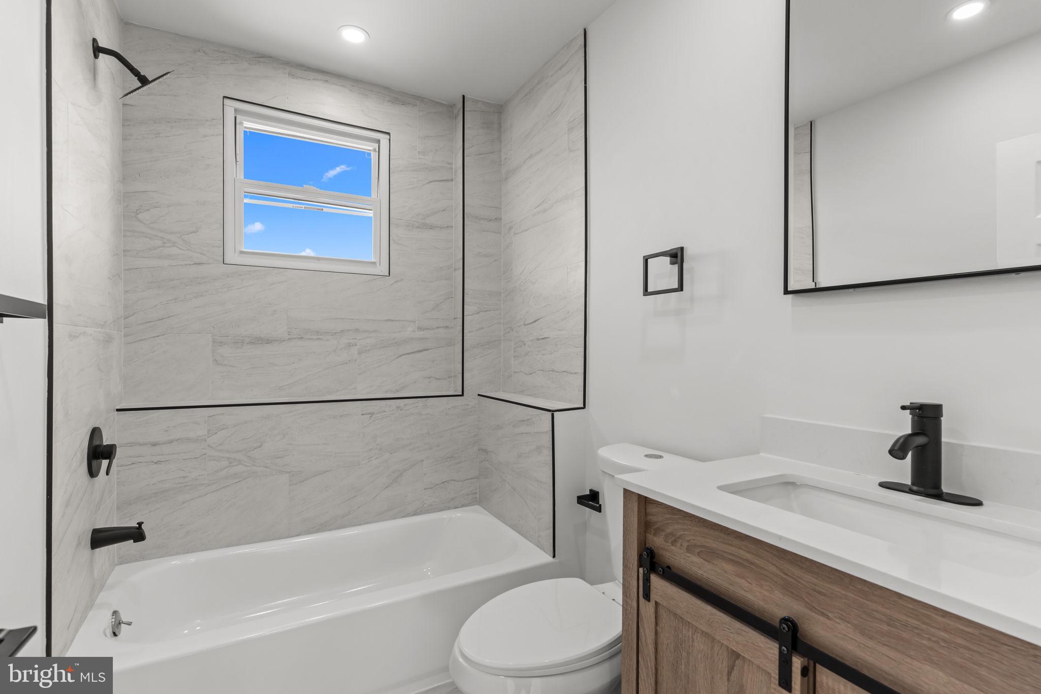 ELMWOOD PARK - Residential