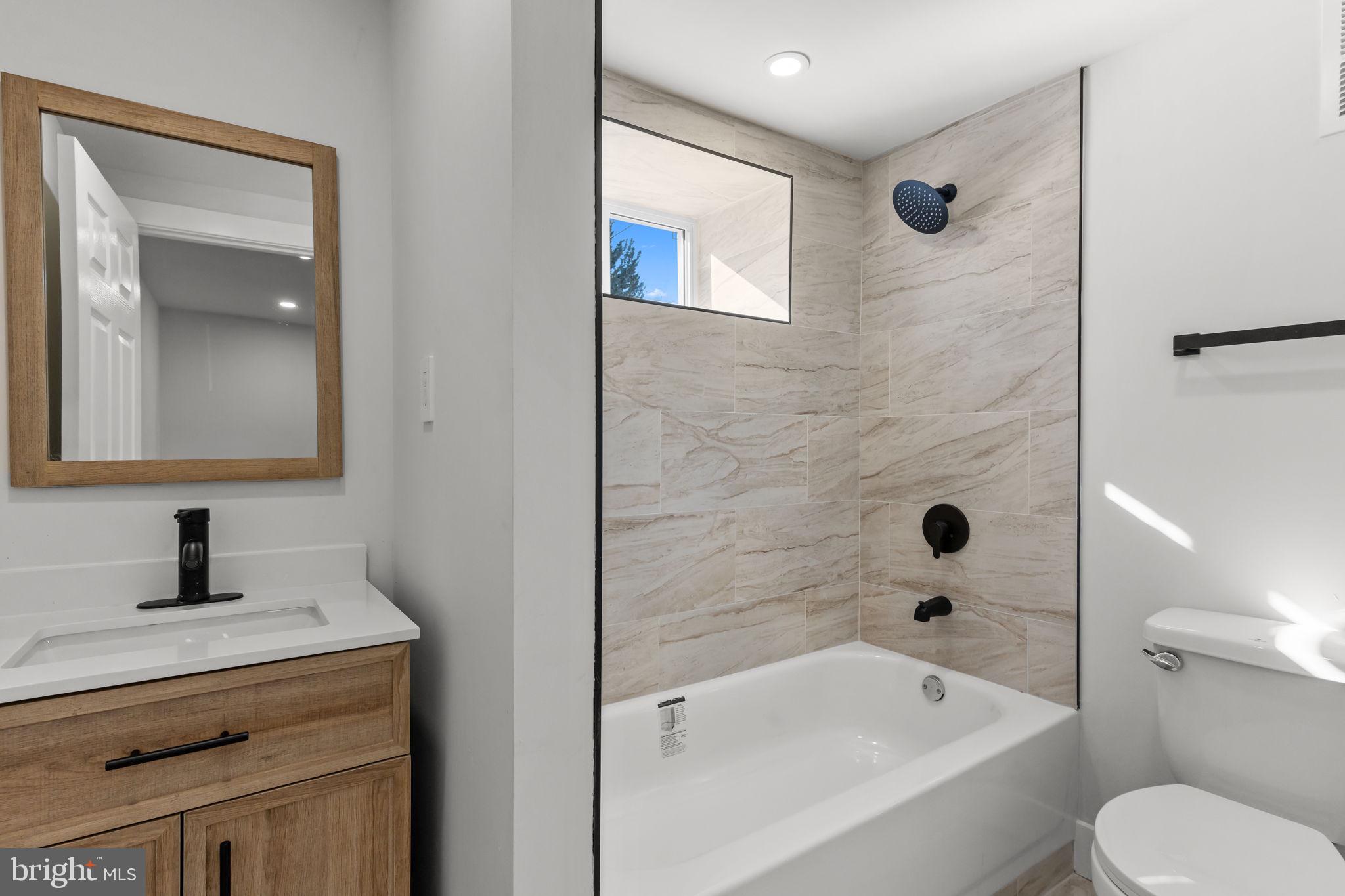 ELMWOOD PARK - Residential