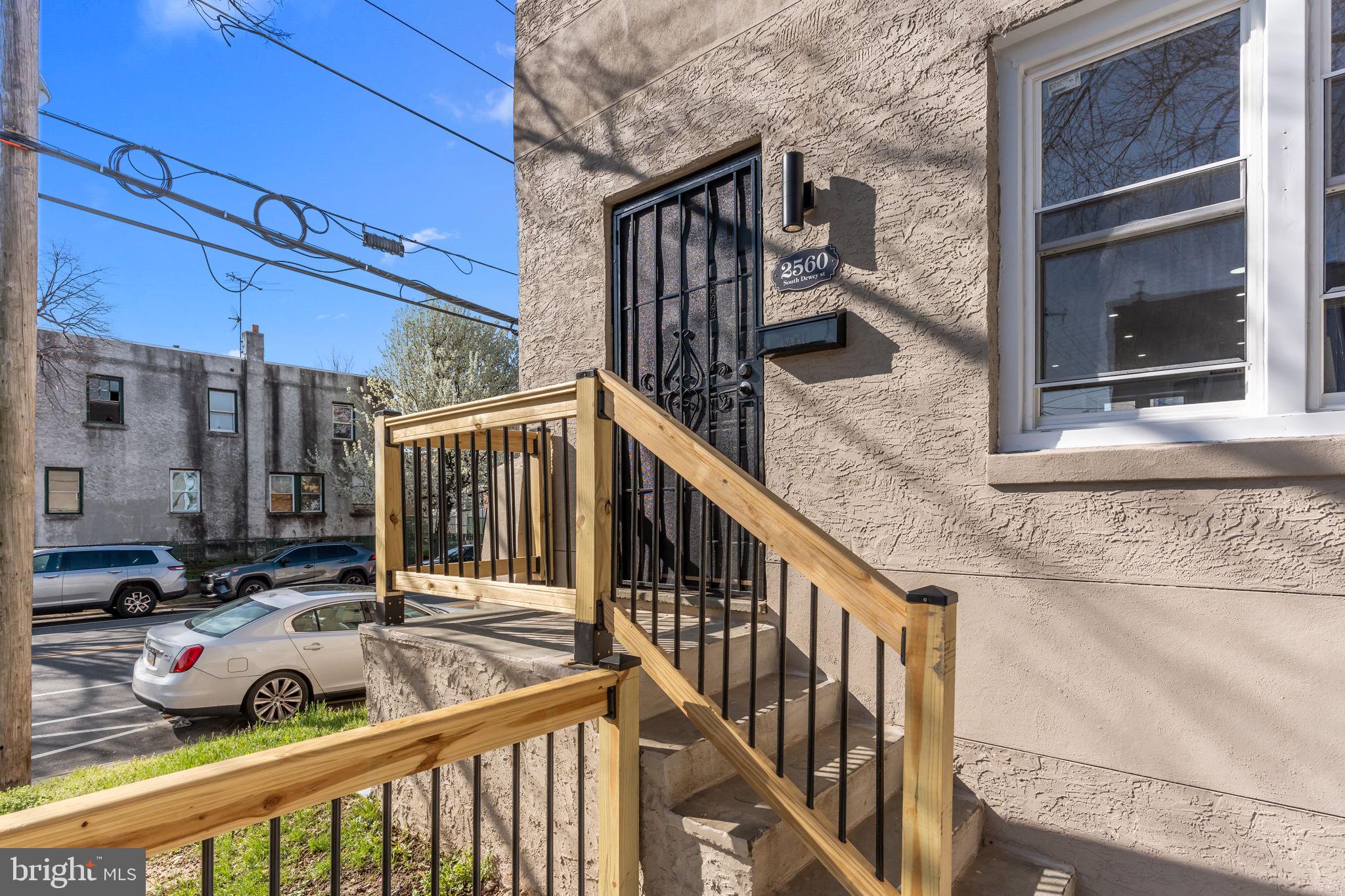 ELMWOOD PARK - Residential