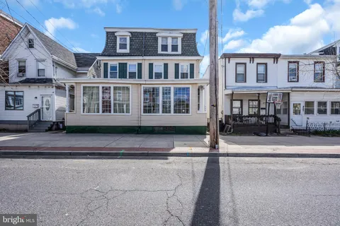 308 Market Street, Gloucester City, NJ MLS: NJCD2089574