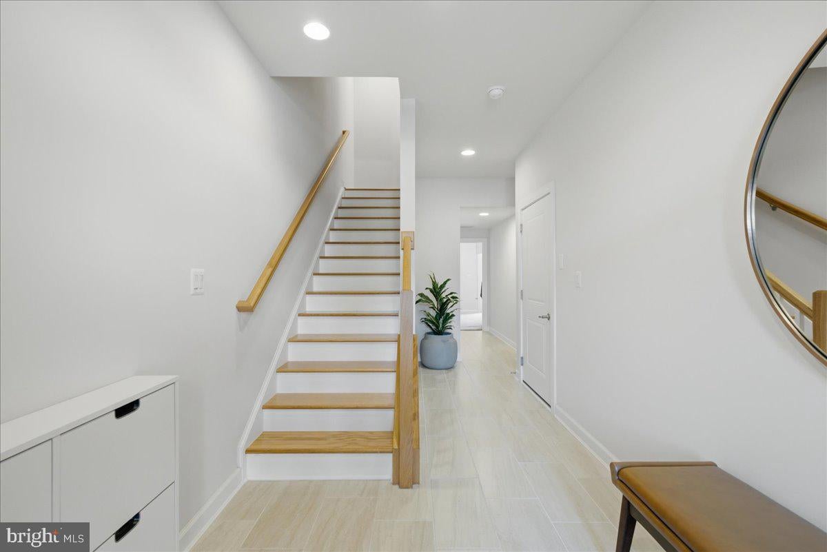 9228 WOOD VIOLET COURT
