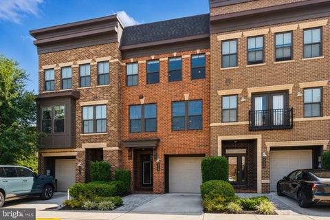 Townhouse For Rent - 9228 Wood Violet Court<br/> Fairfax County, FAIRFAX, VA 22031
