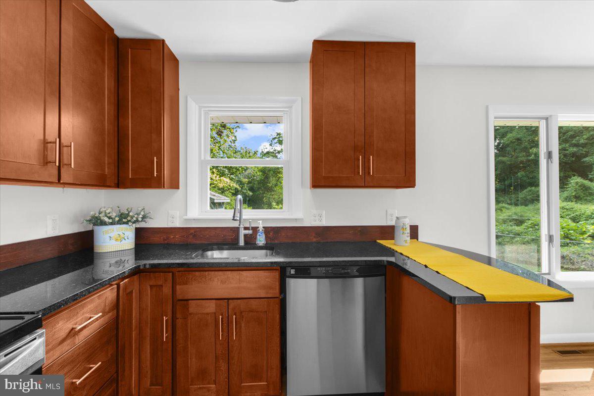 WEST ANNAPOLIS - Residential Lease