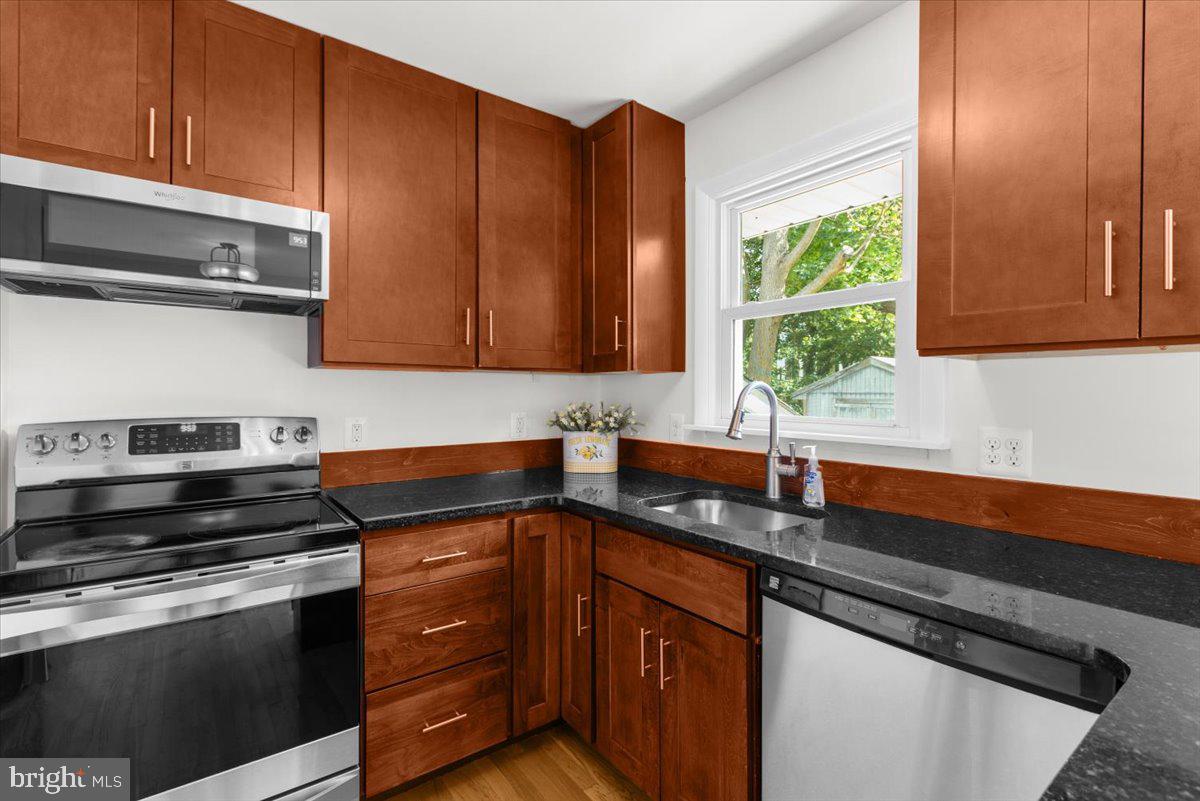 WEST ANNAPOLIS - Residential Lease