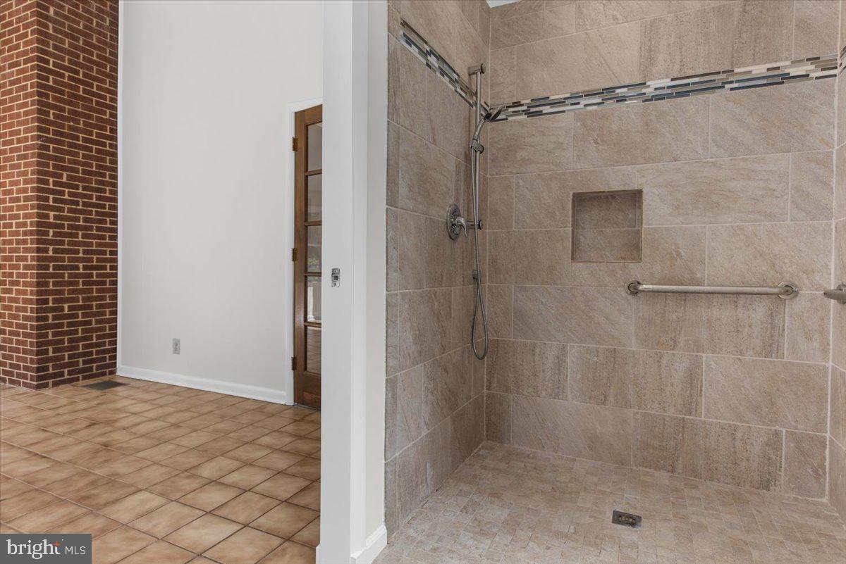 WEST ANNAPOLIS - Residential Lease