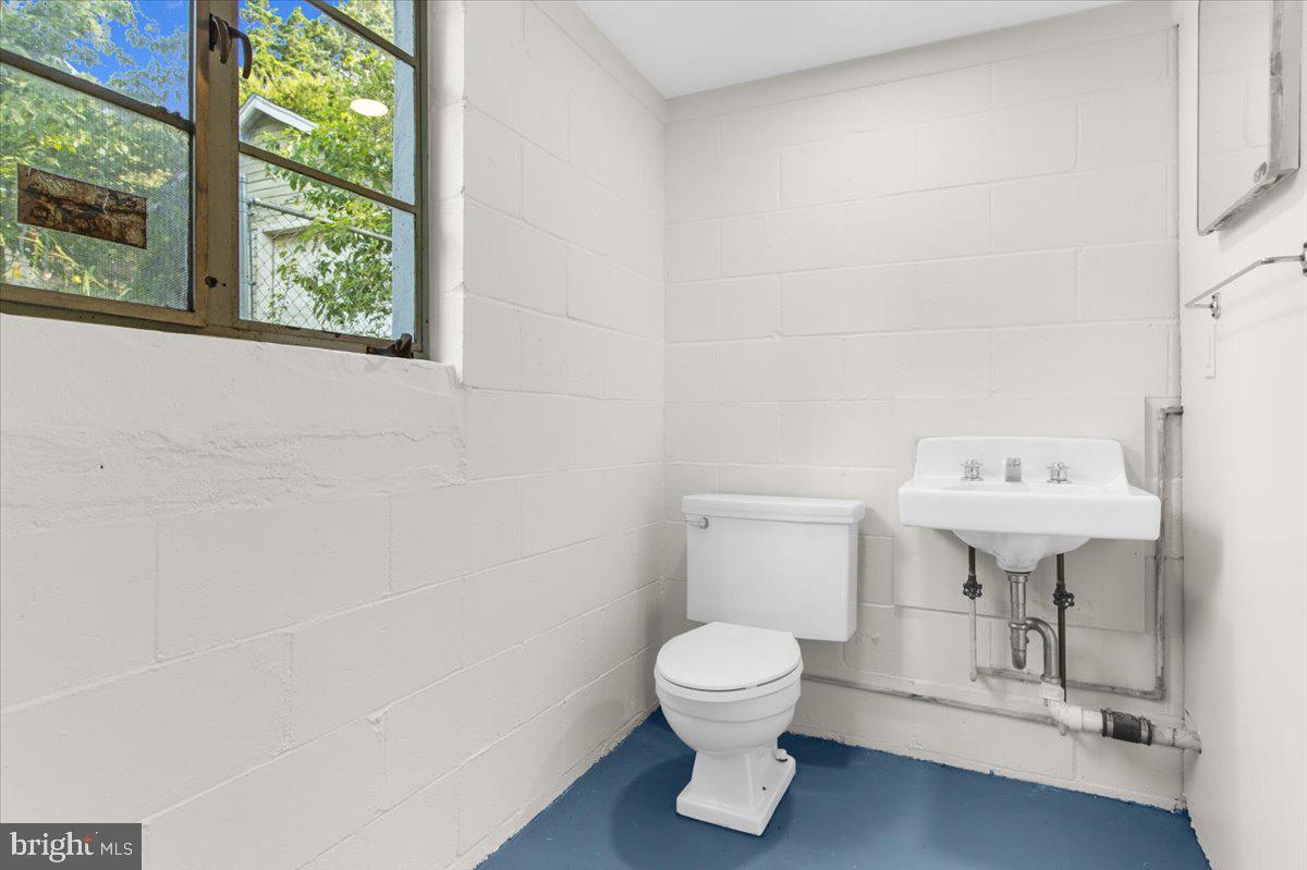 WEST ANNAPOLIS - Residential Lease