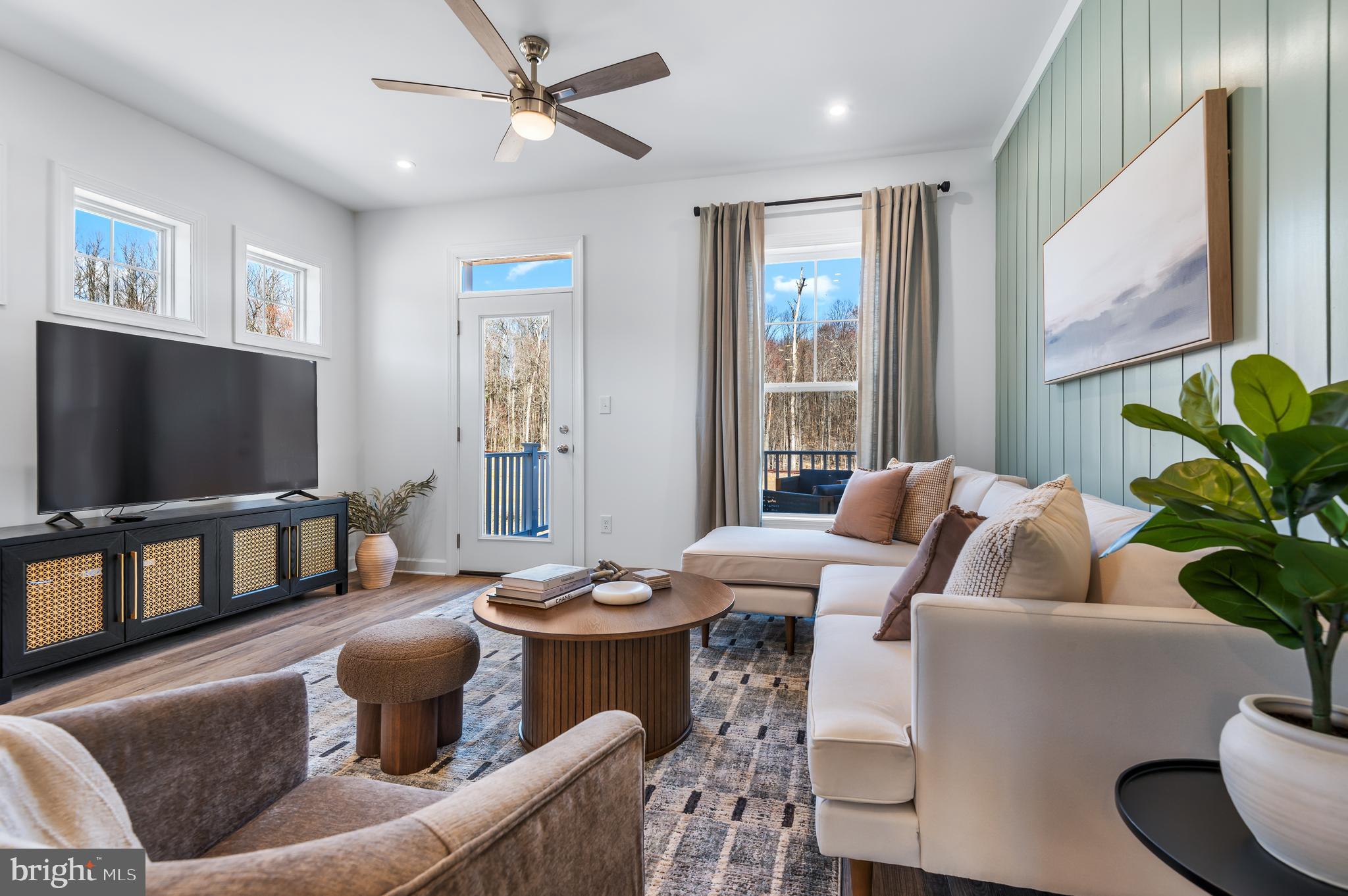 HOLLY OAKS - Residential