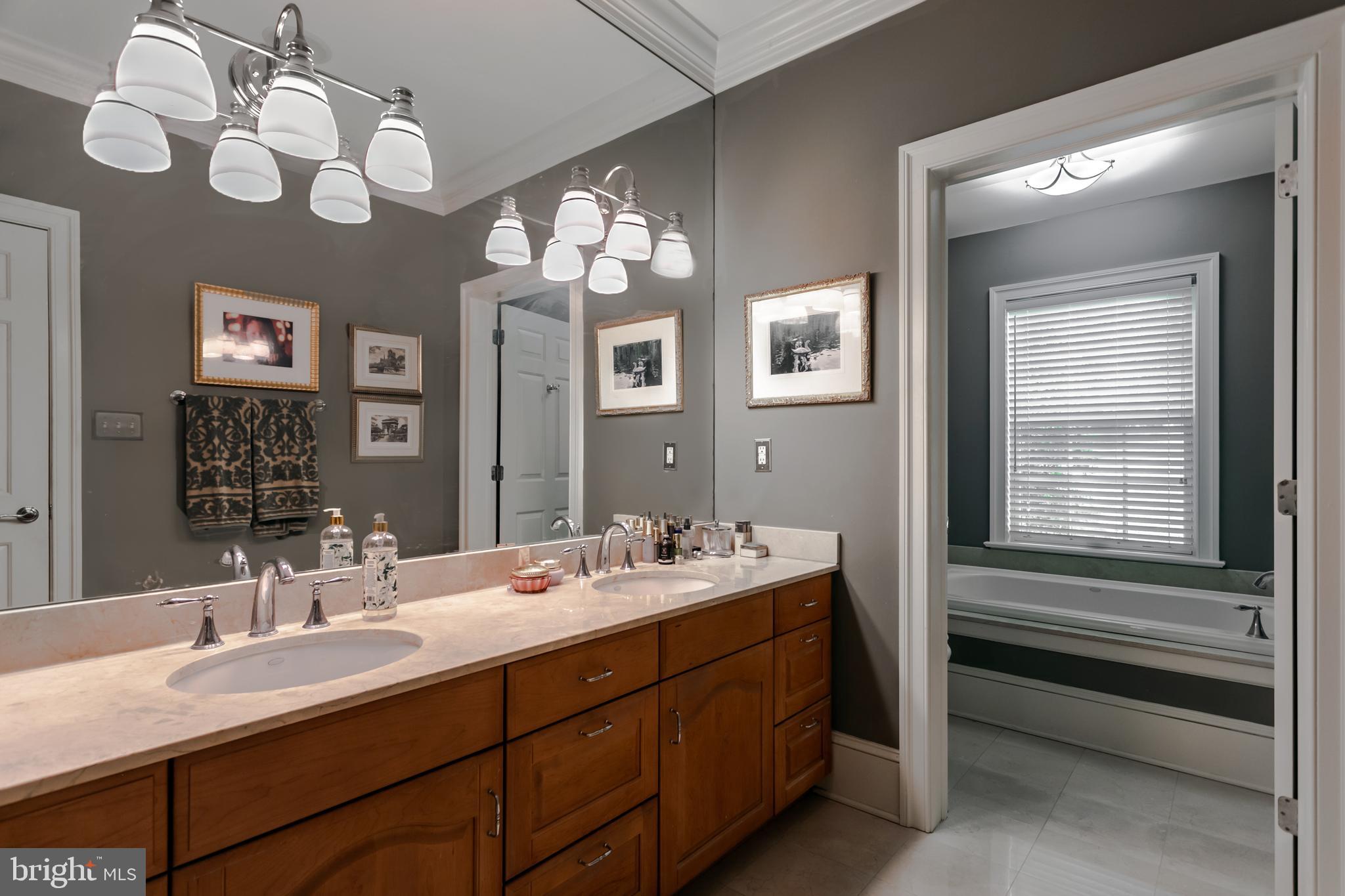 STRAWBRIDGE COURT - Residential